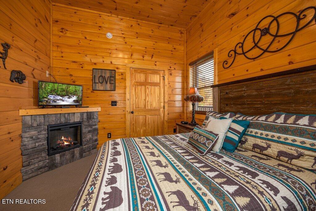 922 Black Bear Cub Way Sevierville TN 37862