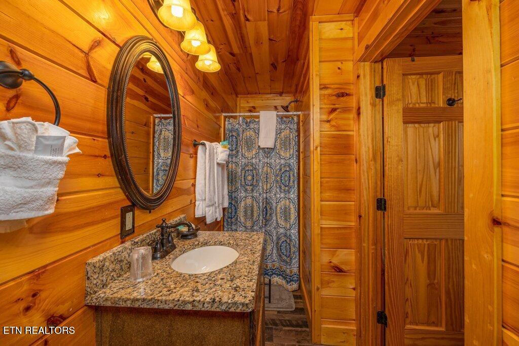 922 Black Bear Cub Way Sevierville TN 37862
