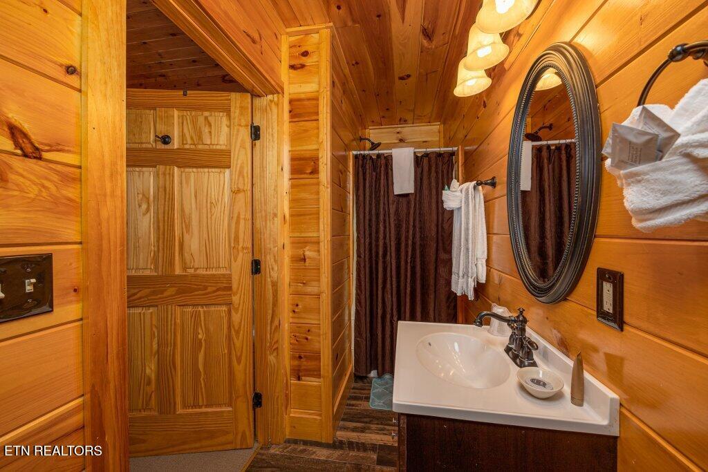 922 Black Bear Cub Way Sevierville TN 37862