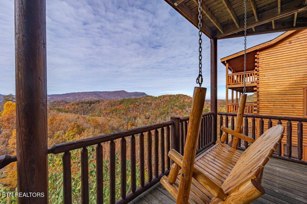 922 Black Bear Cub Way Sevierville TN 37862