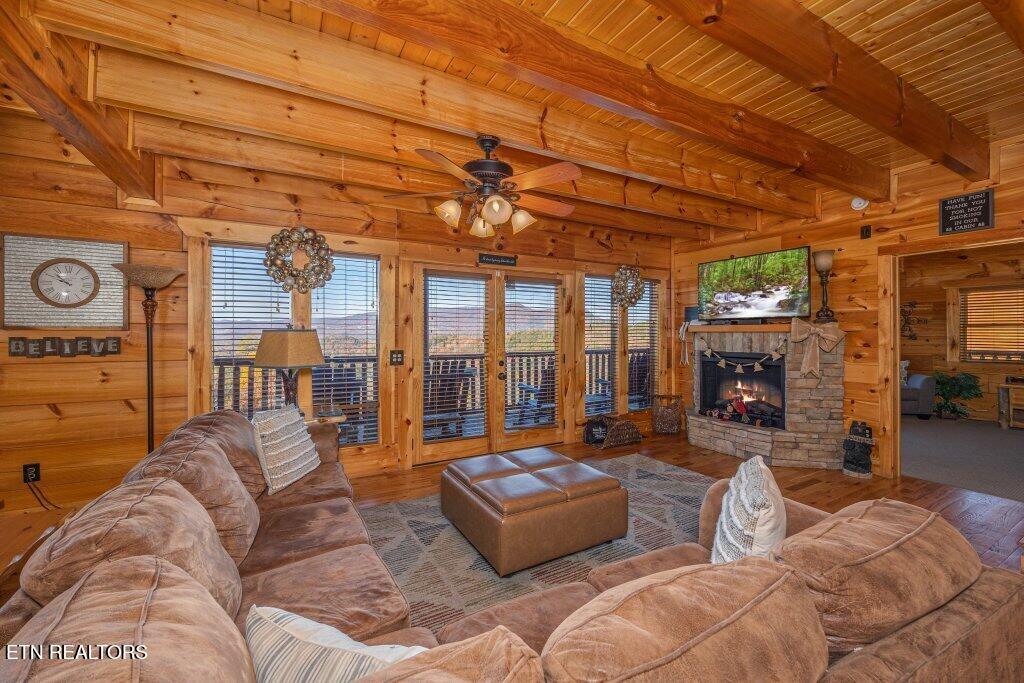 922 Black Bear Cub Way Sevierville TN 37862