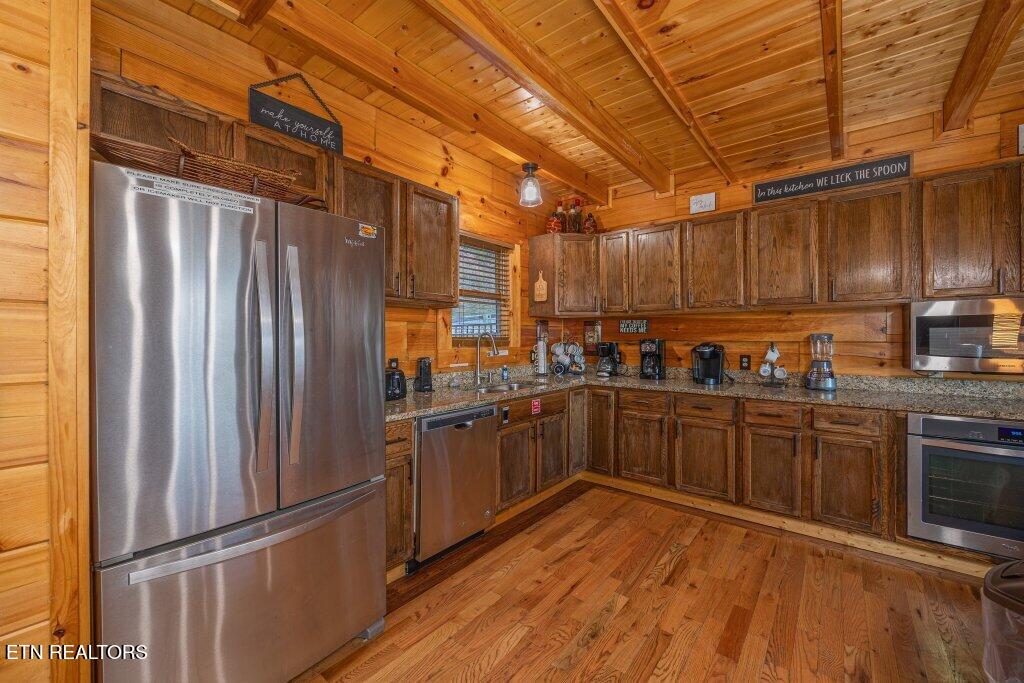 922 Black Bear Cub Way Sevierville TN 37862