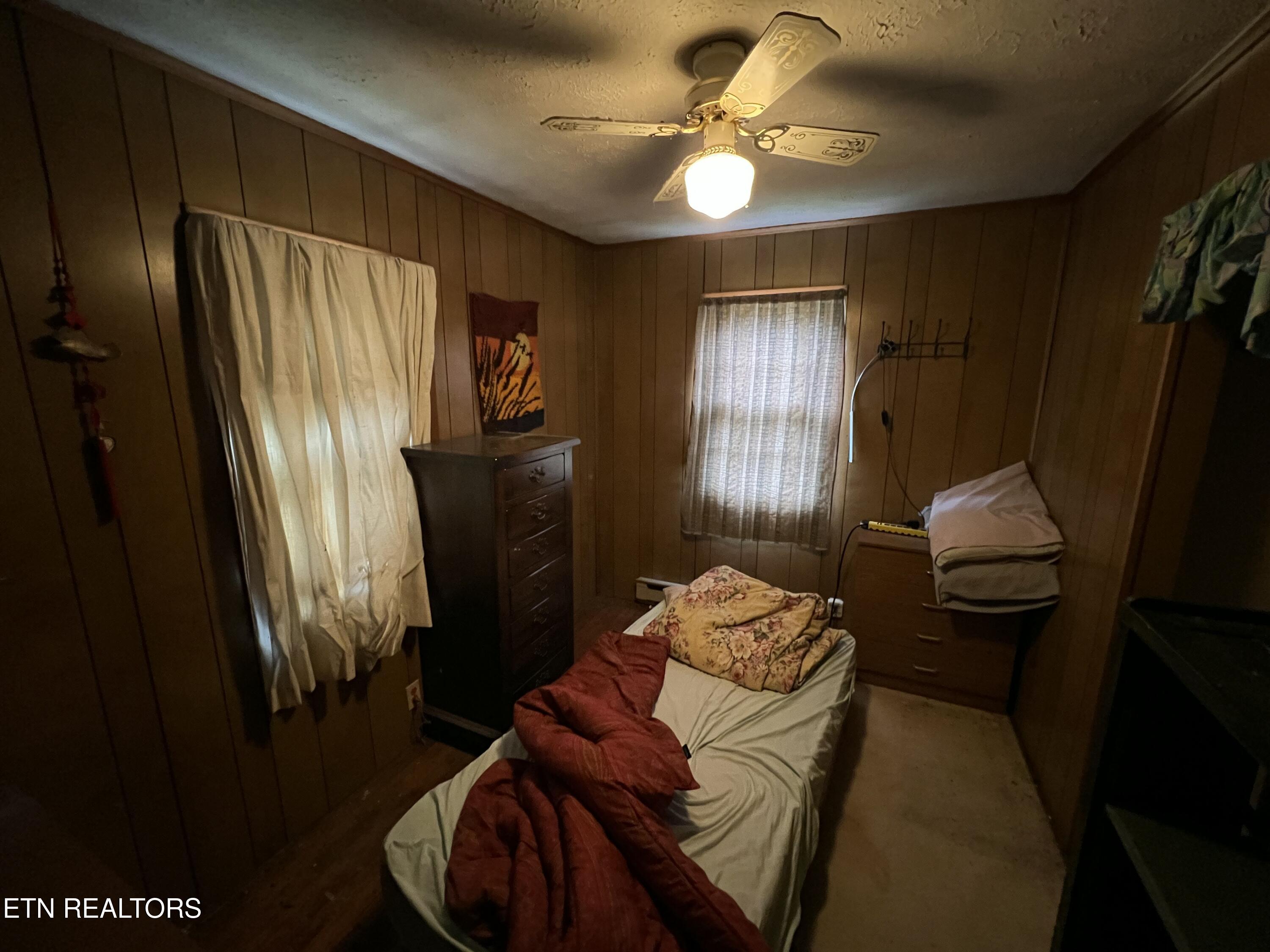 920 Oliver Springs Highway Clinton TN 37716