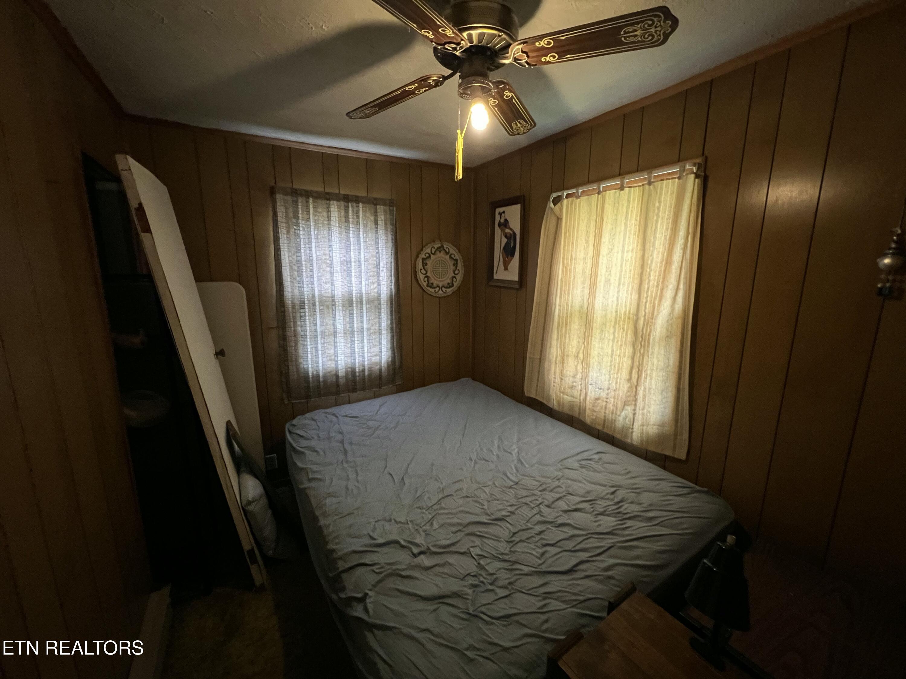 920 Oliver Springs Highway Clinton TN 37716