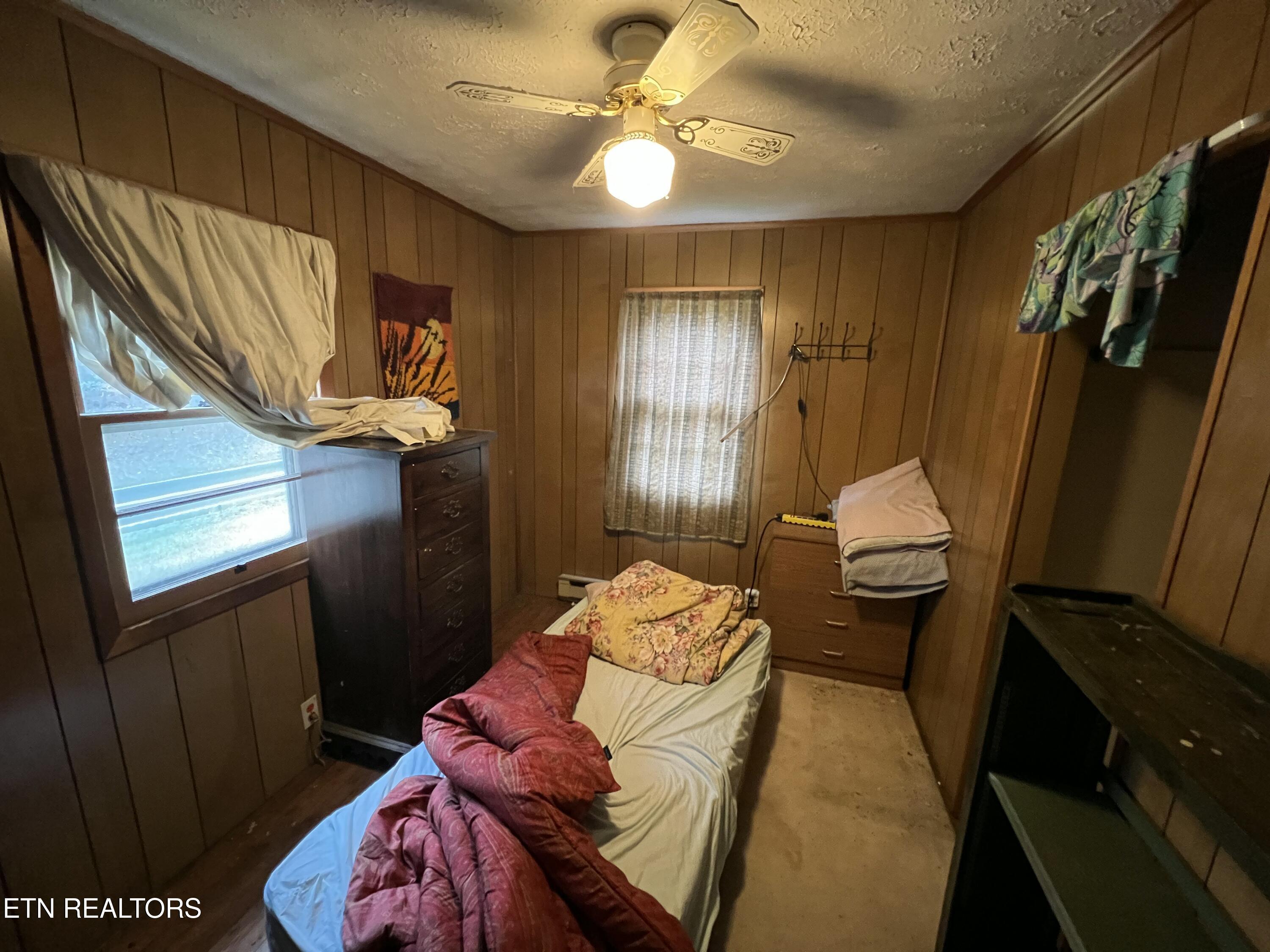 920 Oliver Springs Highway Clinton TN 37716