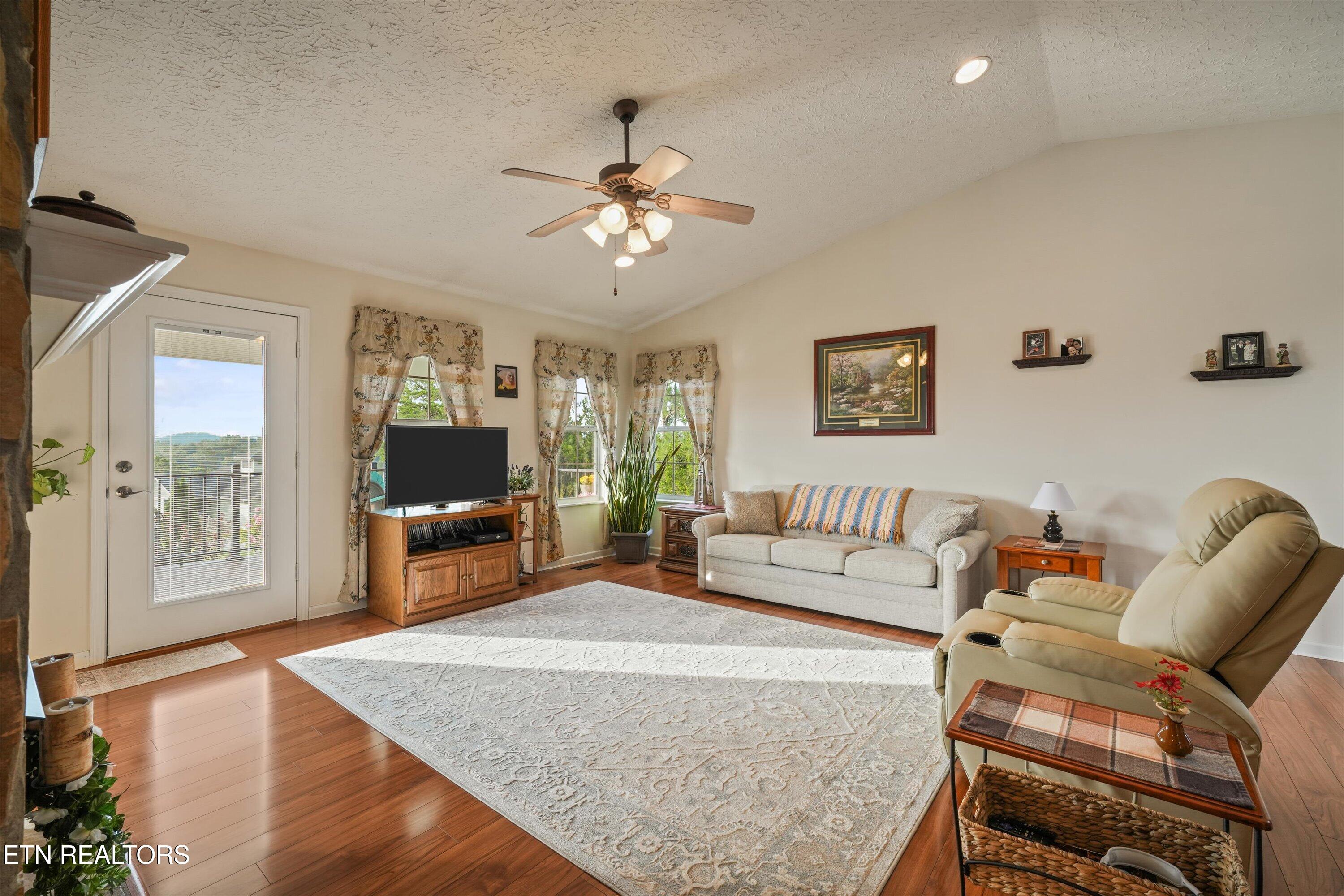 2064 Kerr Road Sevierville TN 37876