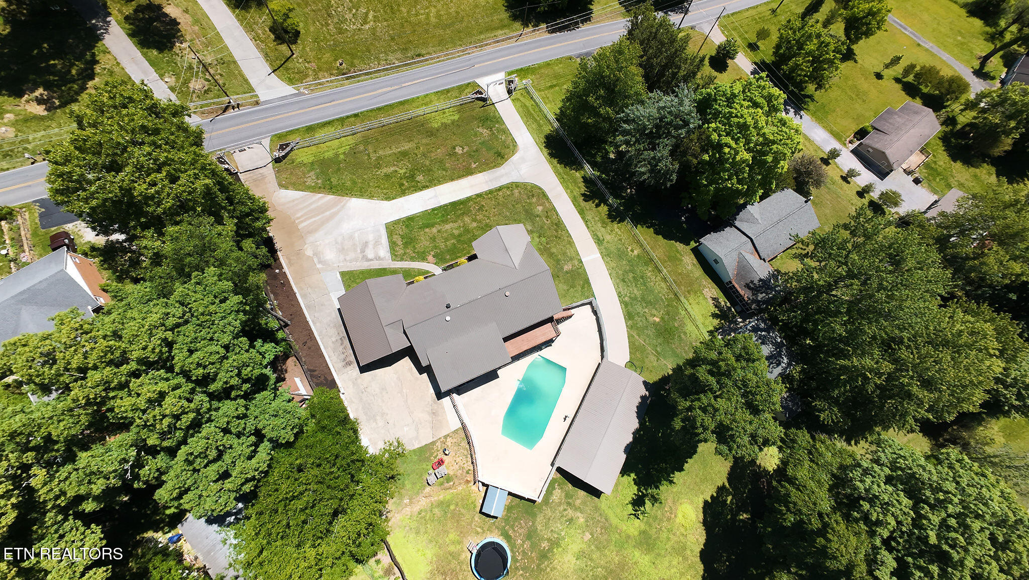 8023 Conner Road Powell TN 37849