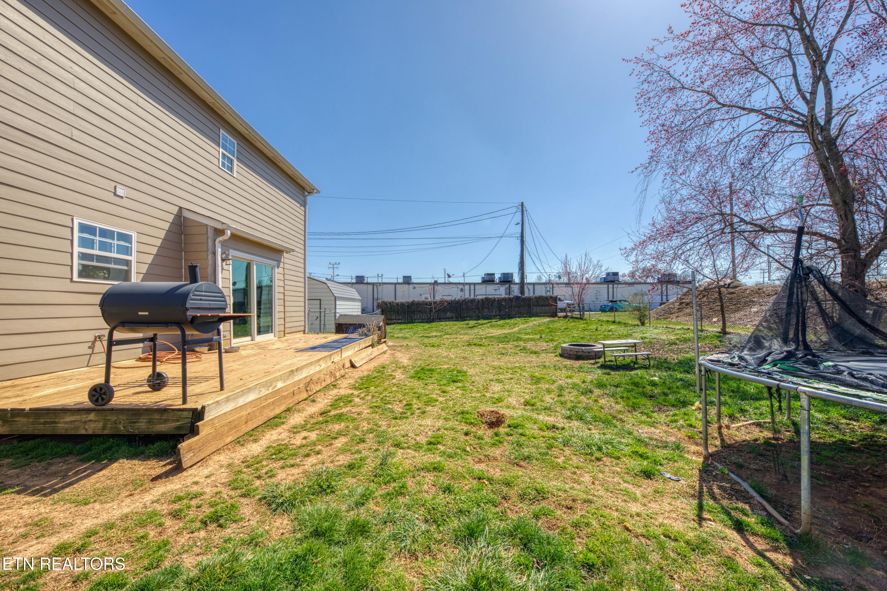 7624 Camden Road Powell TN 37849