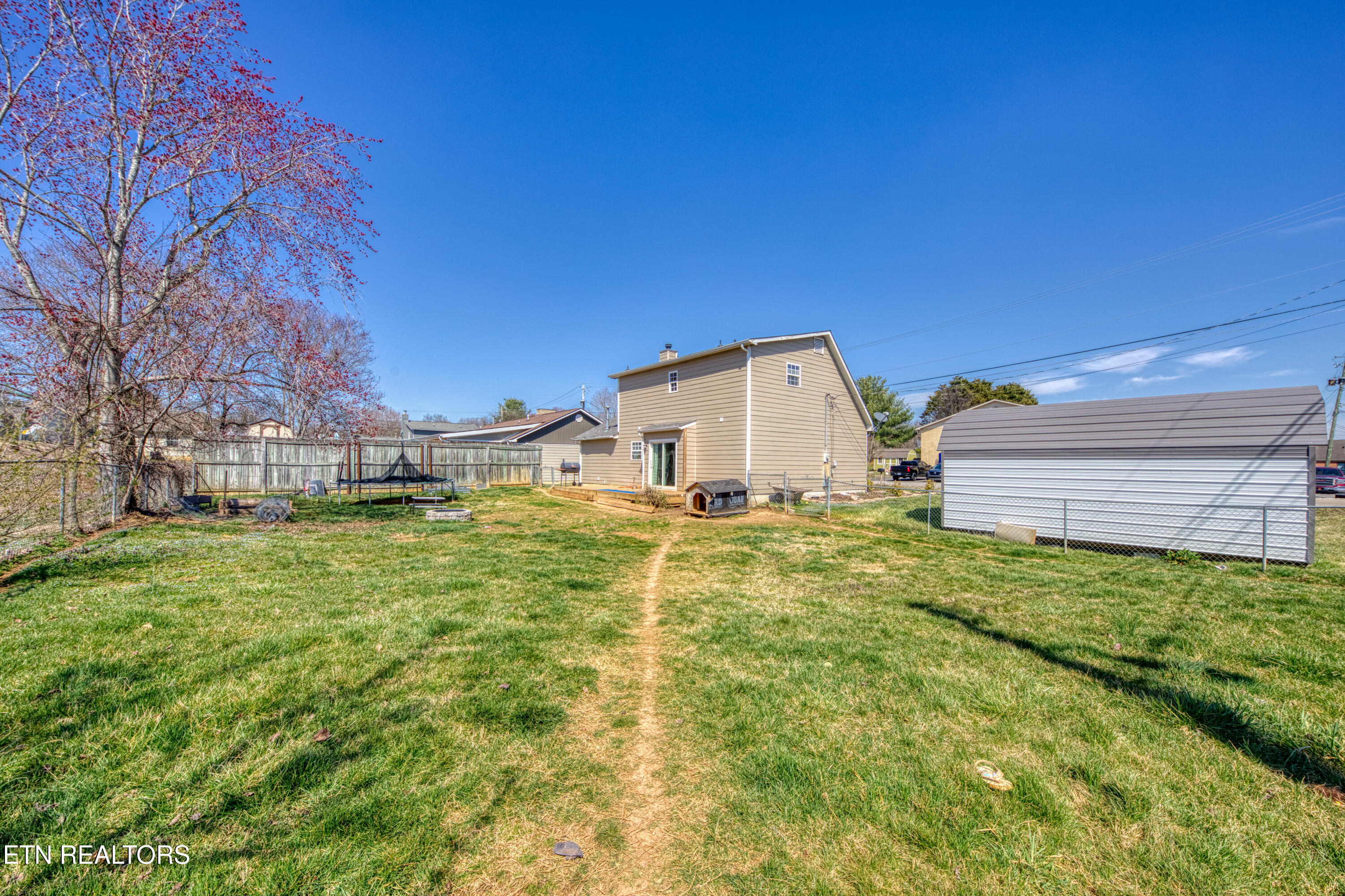 7624 Camden Road Powell TN 37849