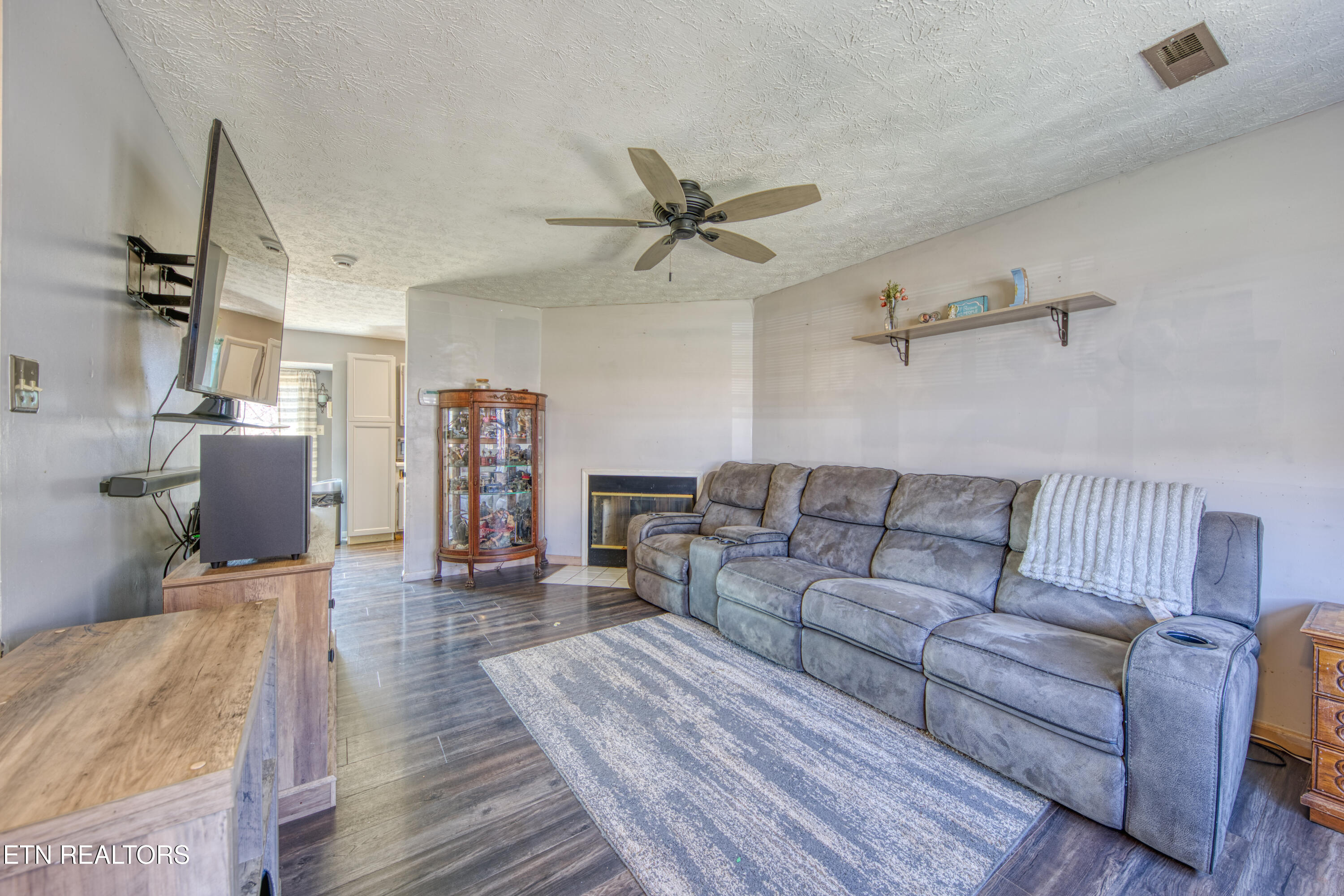 7624 Camden Road Powell TN 37849