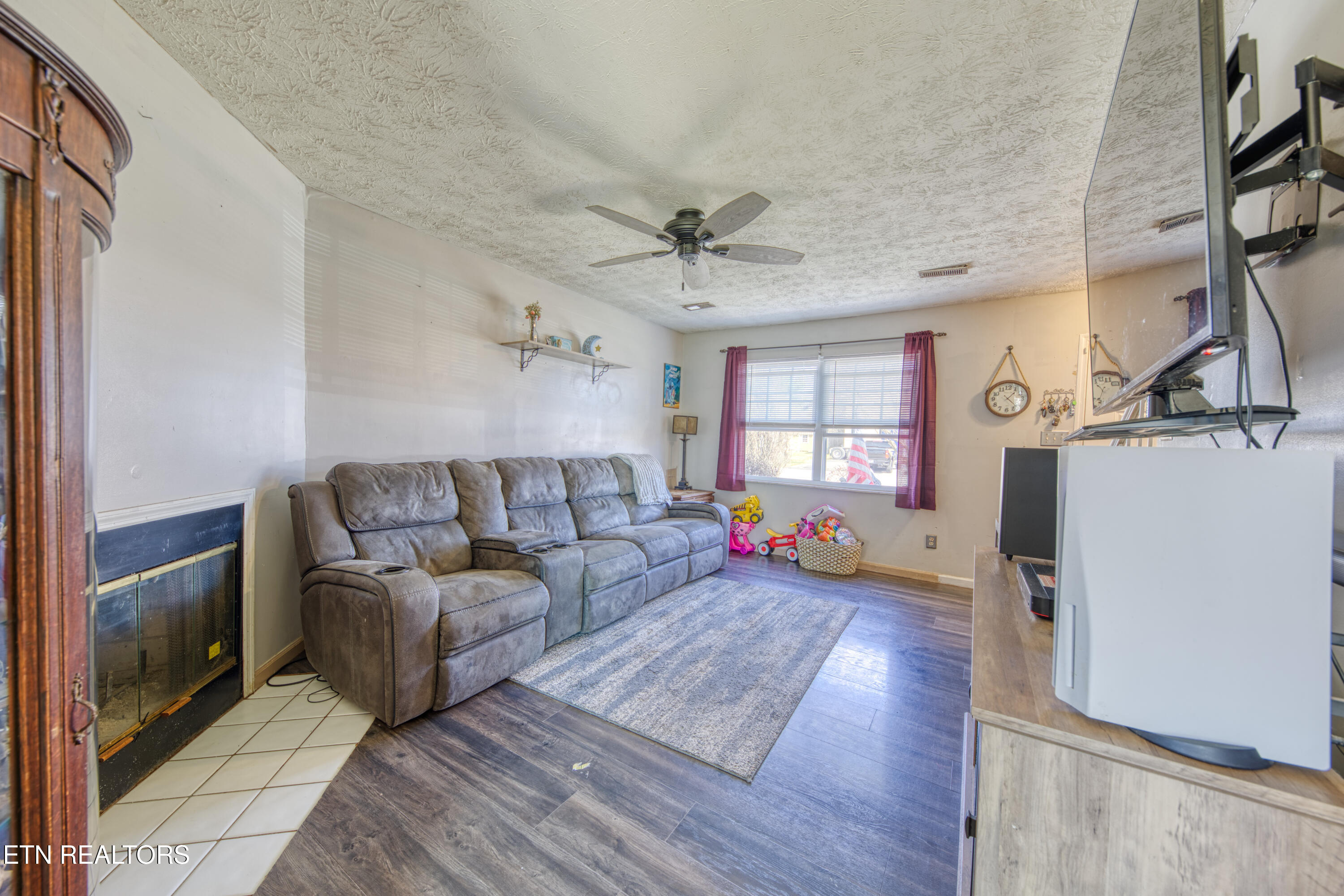 7624 Camden Road Powell TN 37849