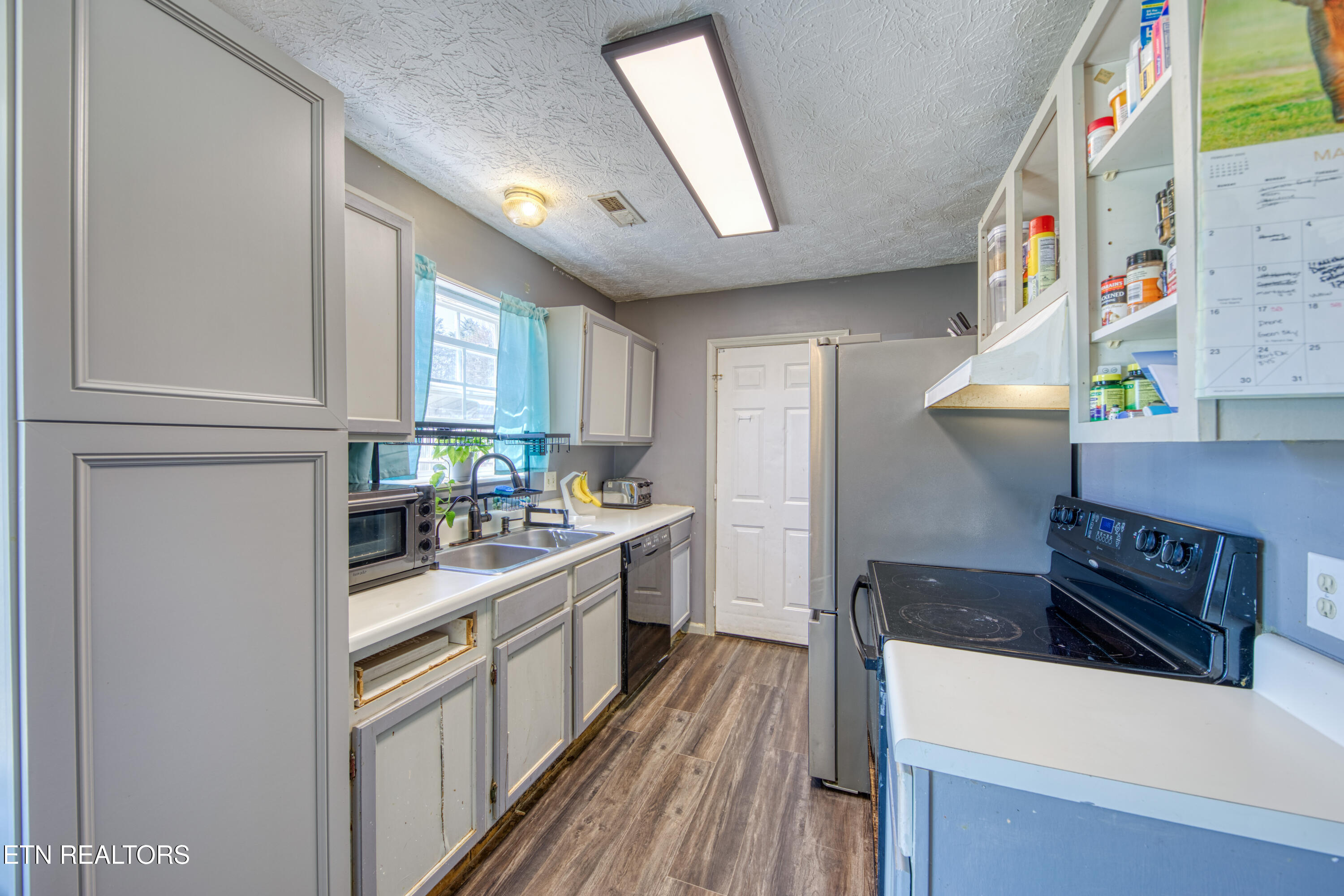 7624 Camden Road Powell TN 37849