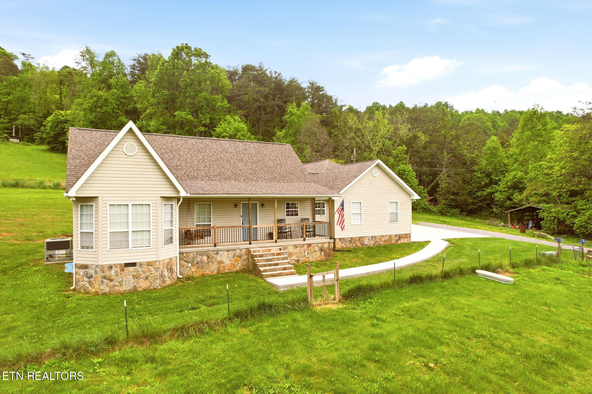 235 Raccoon Valley Road Maynardville TN 37807