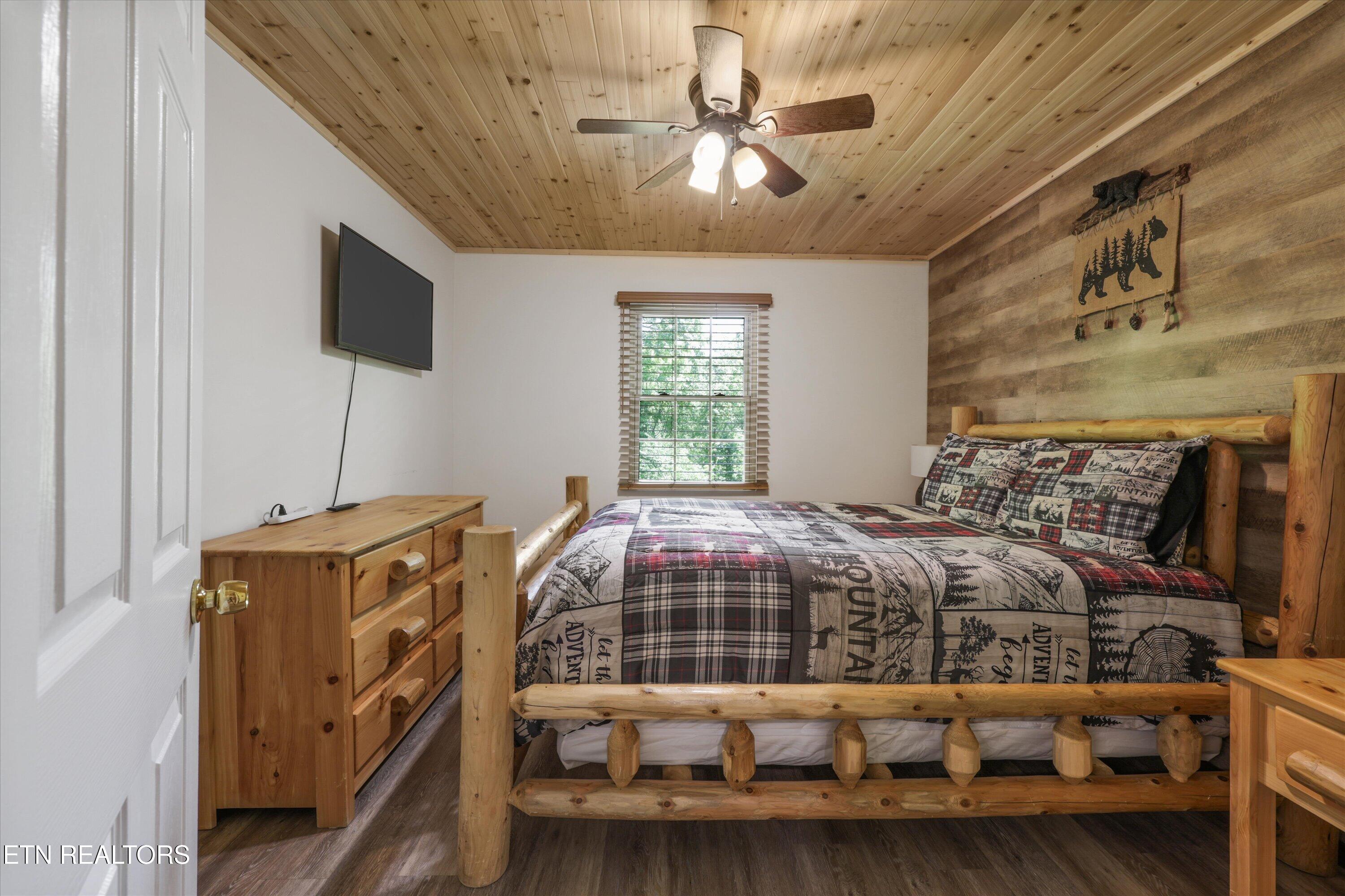 375 Sugar Mountain Way Pigeon Forge TN 37863