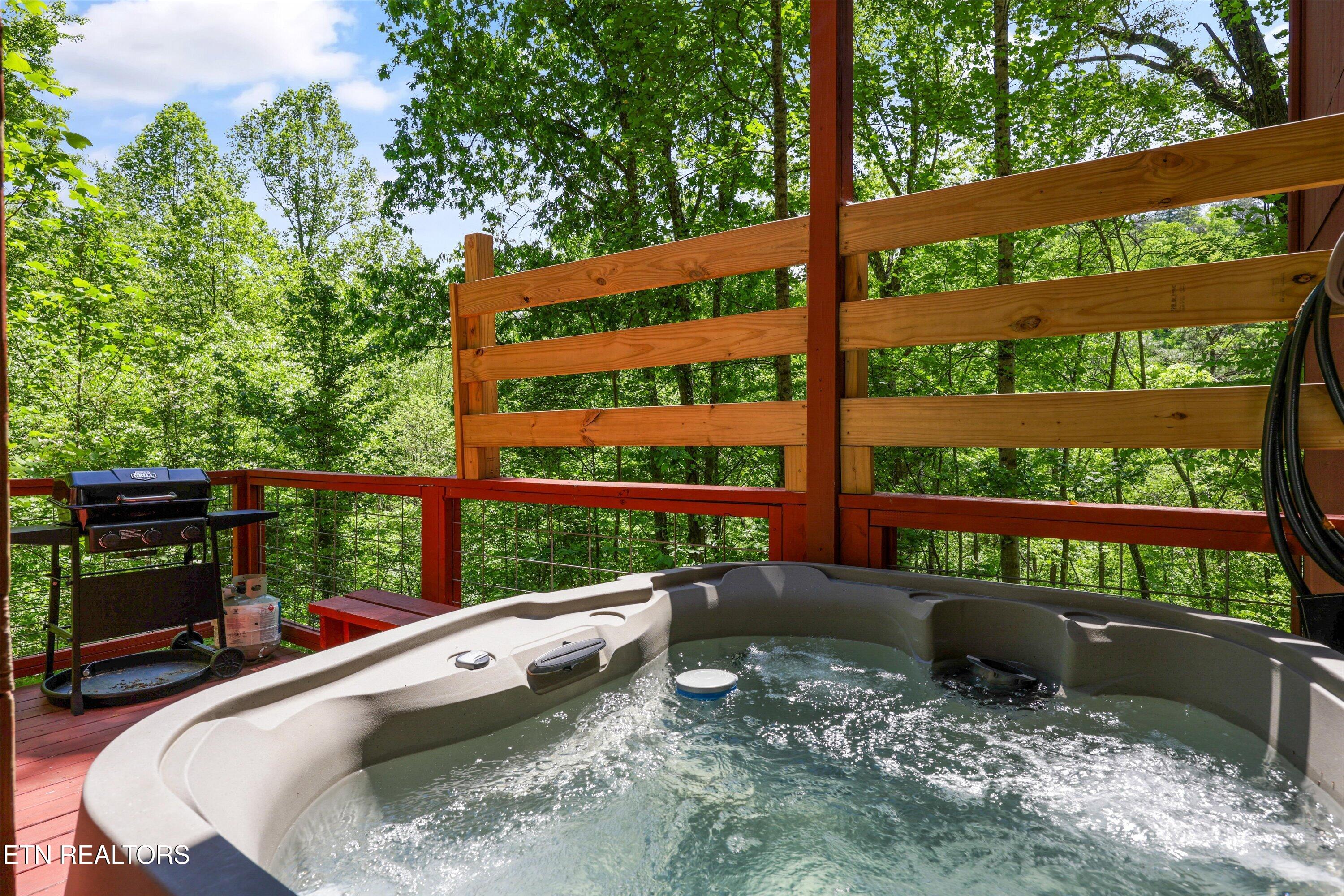 375 Sugar Mountain Way Pigeon Forge TN 37863