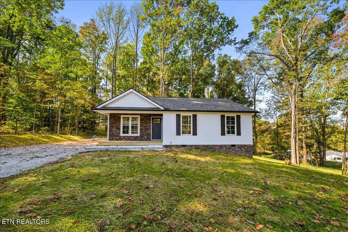 377 Summit Drive Speedwell TN 37870