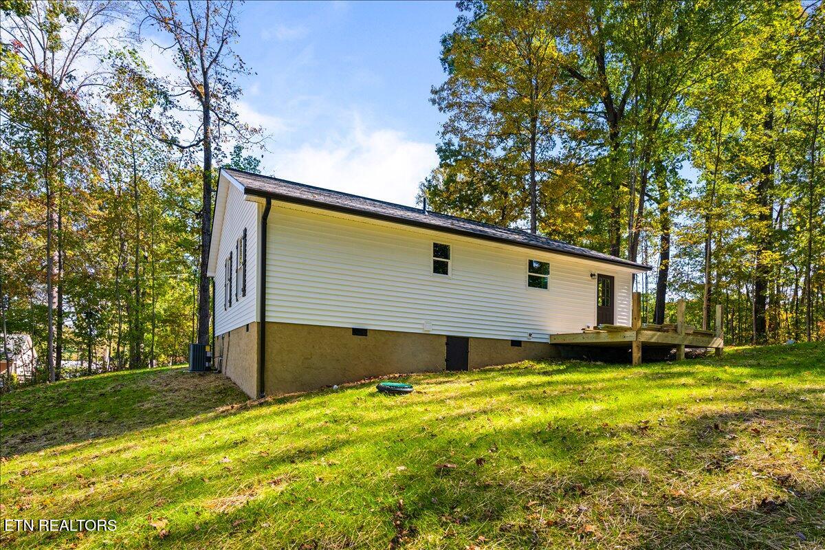 377 Summit Drive Speedwell TN 37870