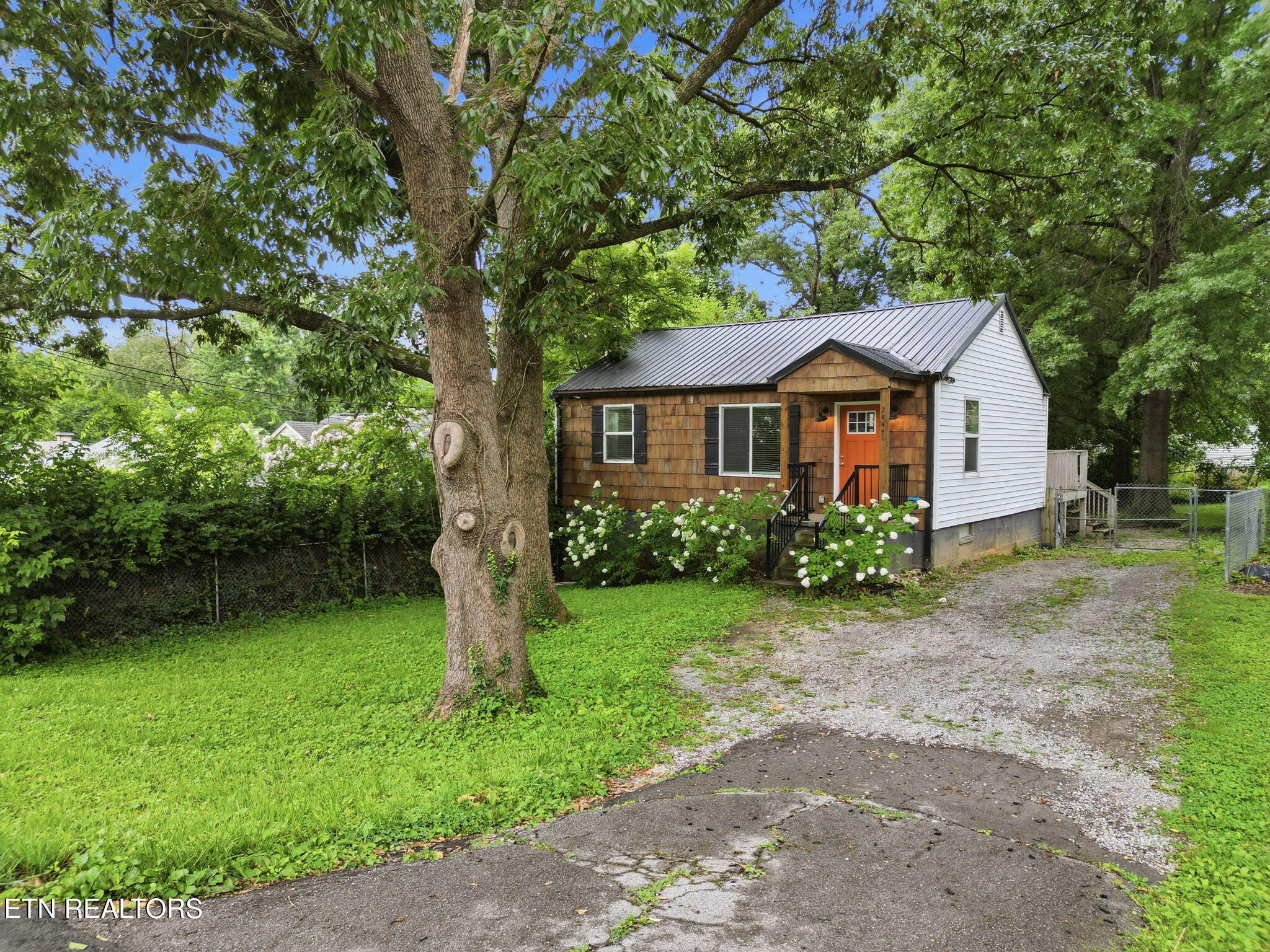 2447 Amber Street Knoxville TN 37917