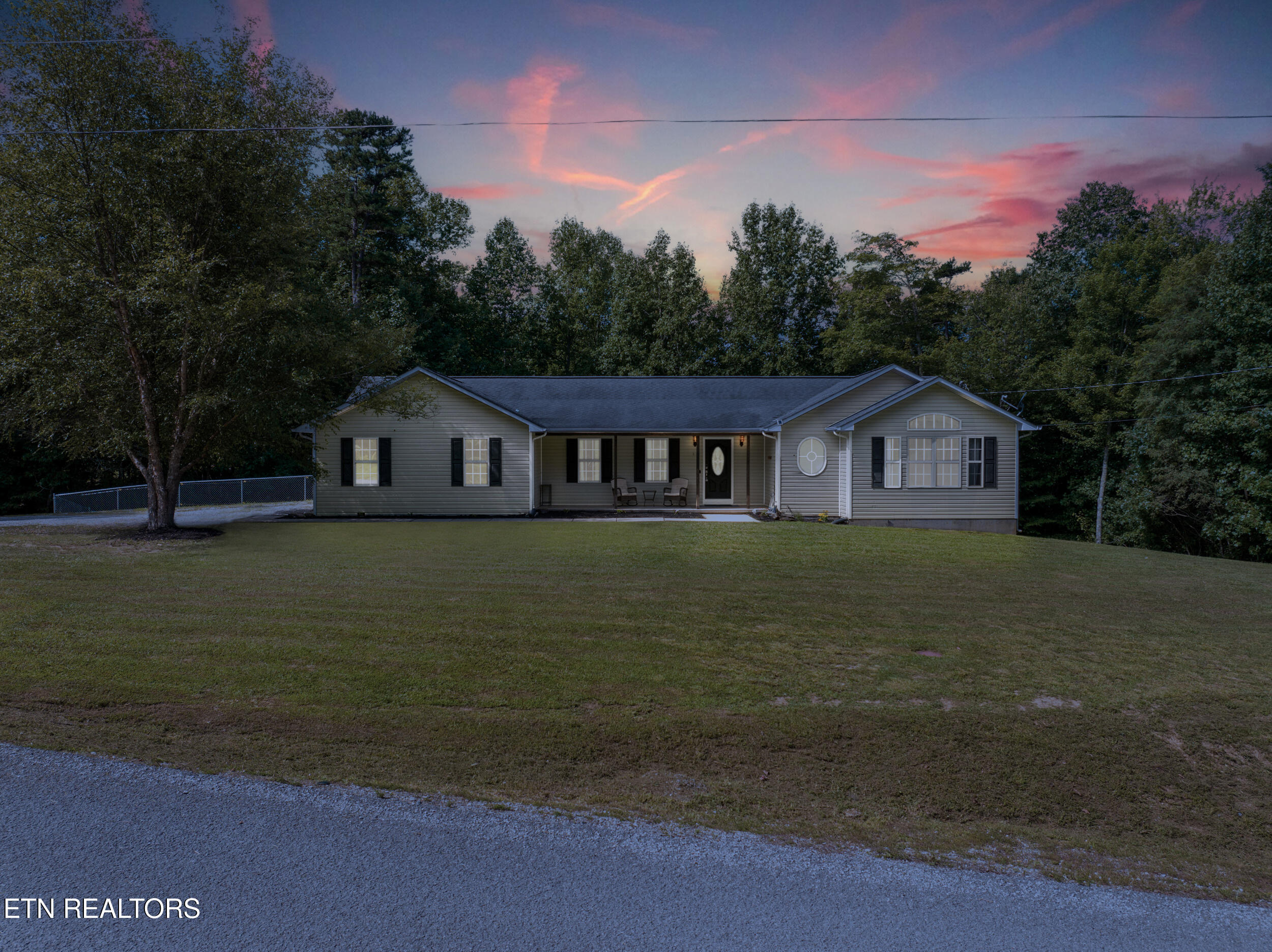 582 Chance Private Drive Oneida TN 37841