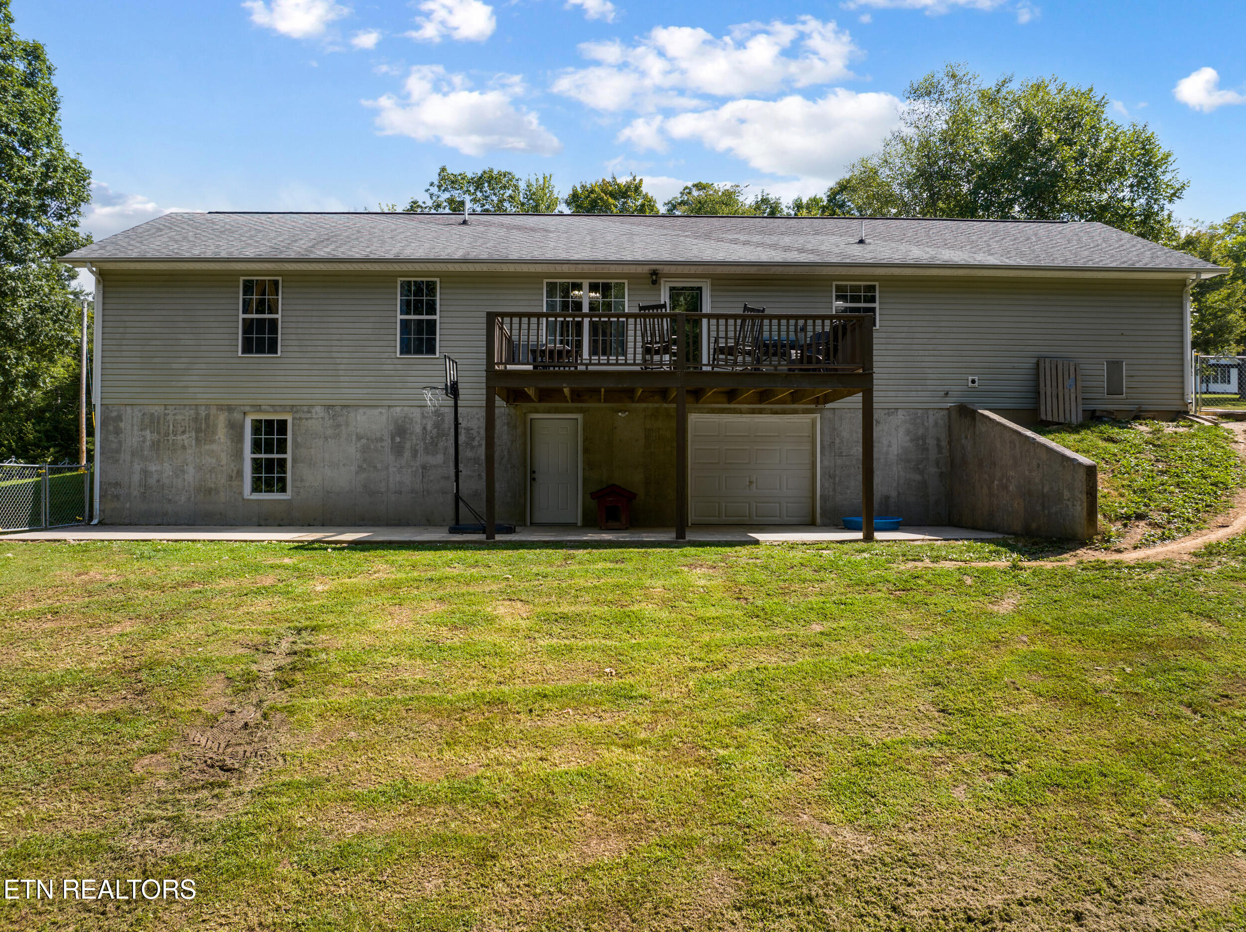 582 Chance Private Drive Oneida TN 37841