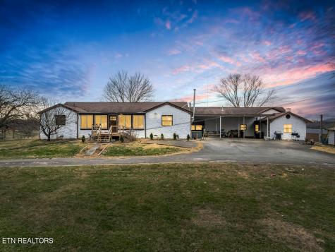 10724 E Emory Road Luttrell TN 37779
