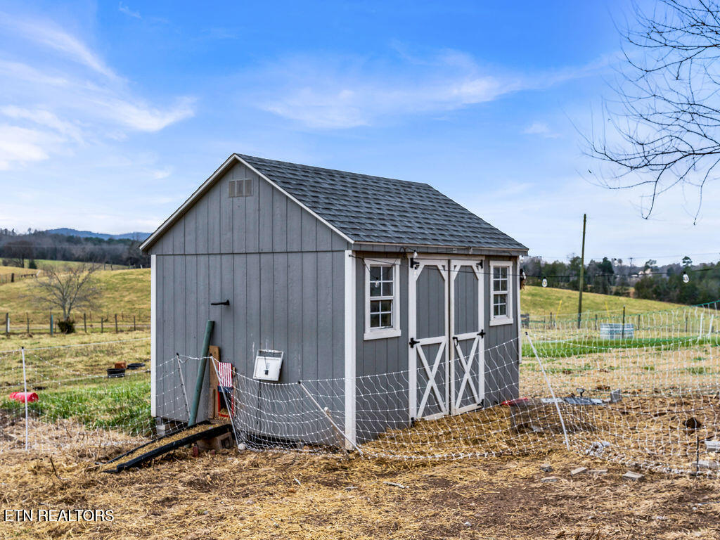 10724 E Emory Road Luttrell TN 37779