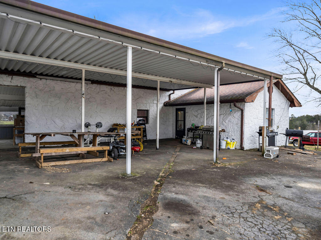 10724 E Emory Road Luttrell TN 37779