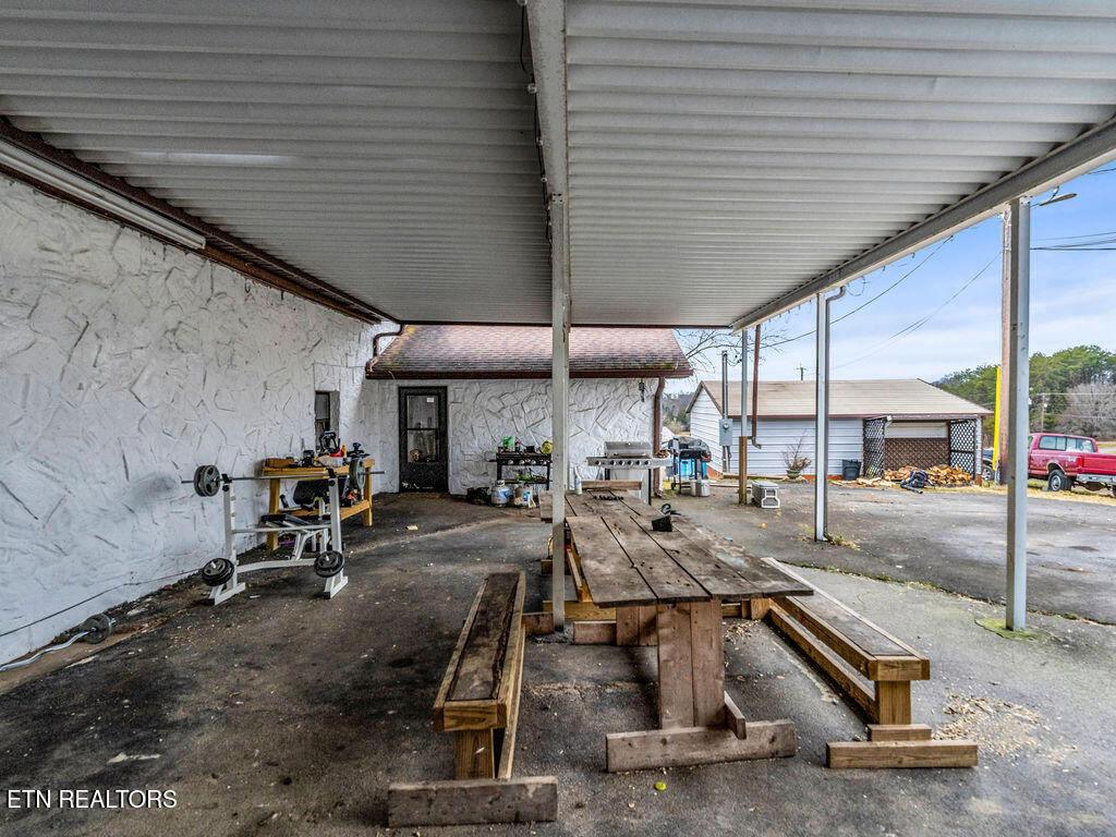 10724 E Emory Road Luttrell TN 37779