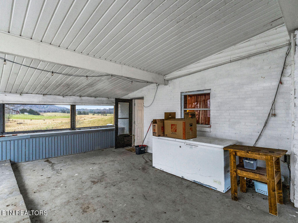 10724 E Emory Road Luttrell TN 37779