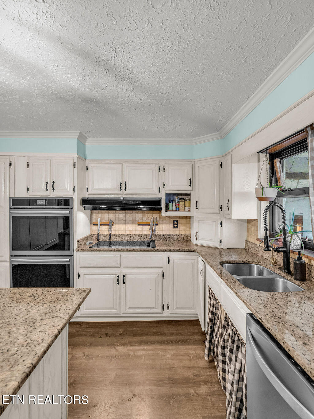 10724 E Emory Road Luttrell TN 37779