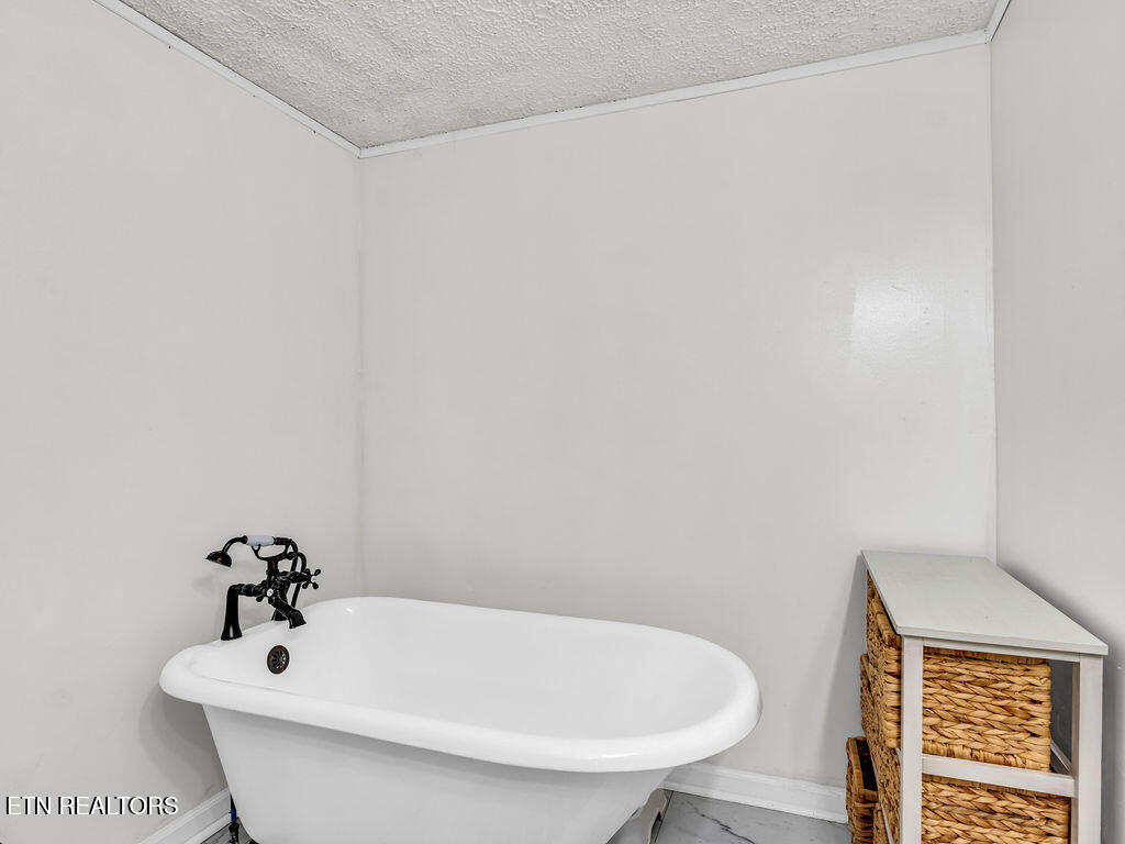 10724 E Emory Road Luttrell TN 37779