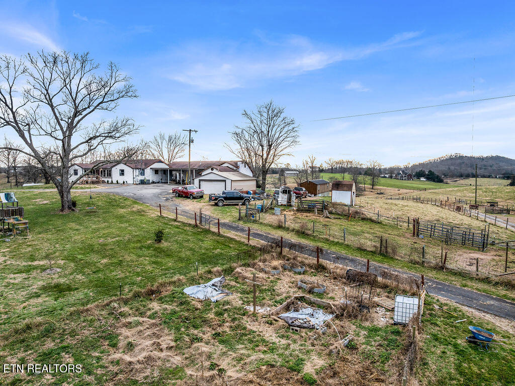 10724 E Emory Road Luttrell TN 37779