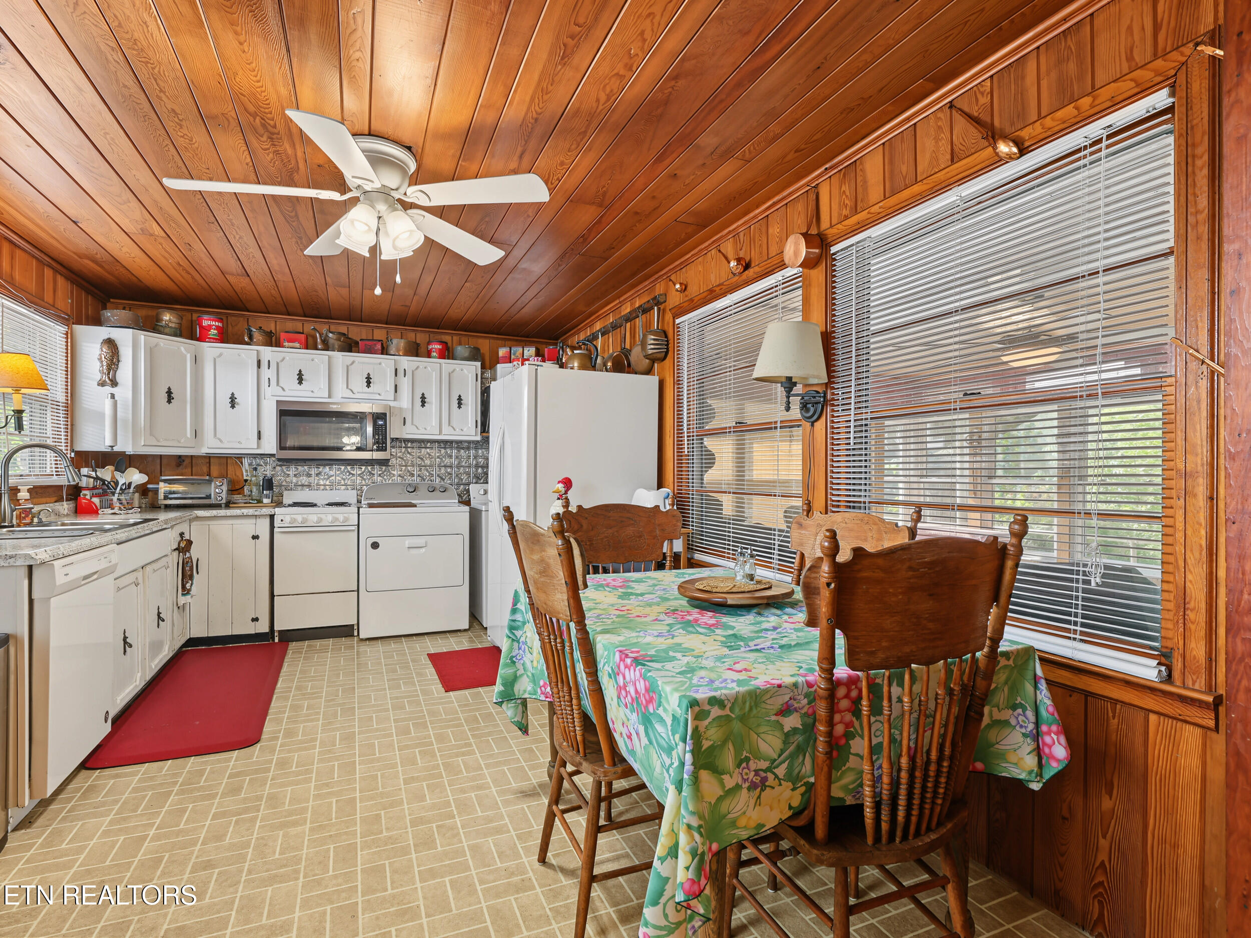 625 Asbury Lane Gatlinburg TN 37738