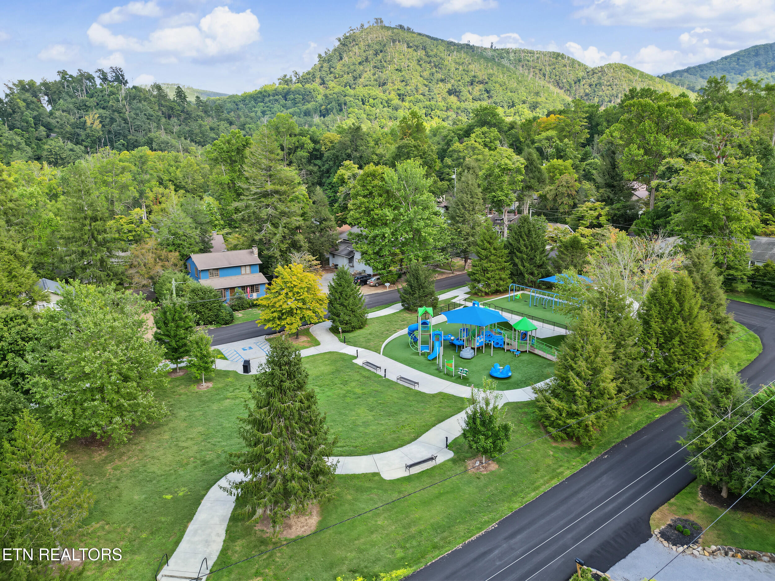 625 Asbury Lane Gatlinburg TN 37738