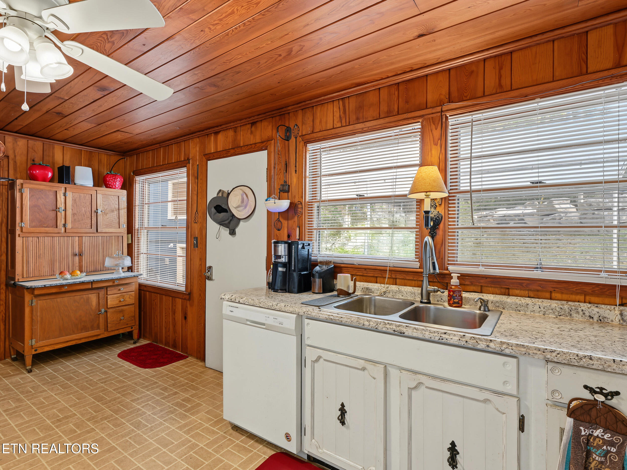 625 Asbury Lane Gatlinburg TN 37738