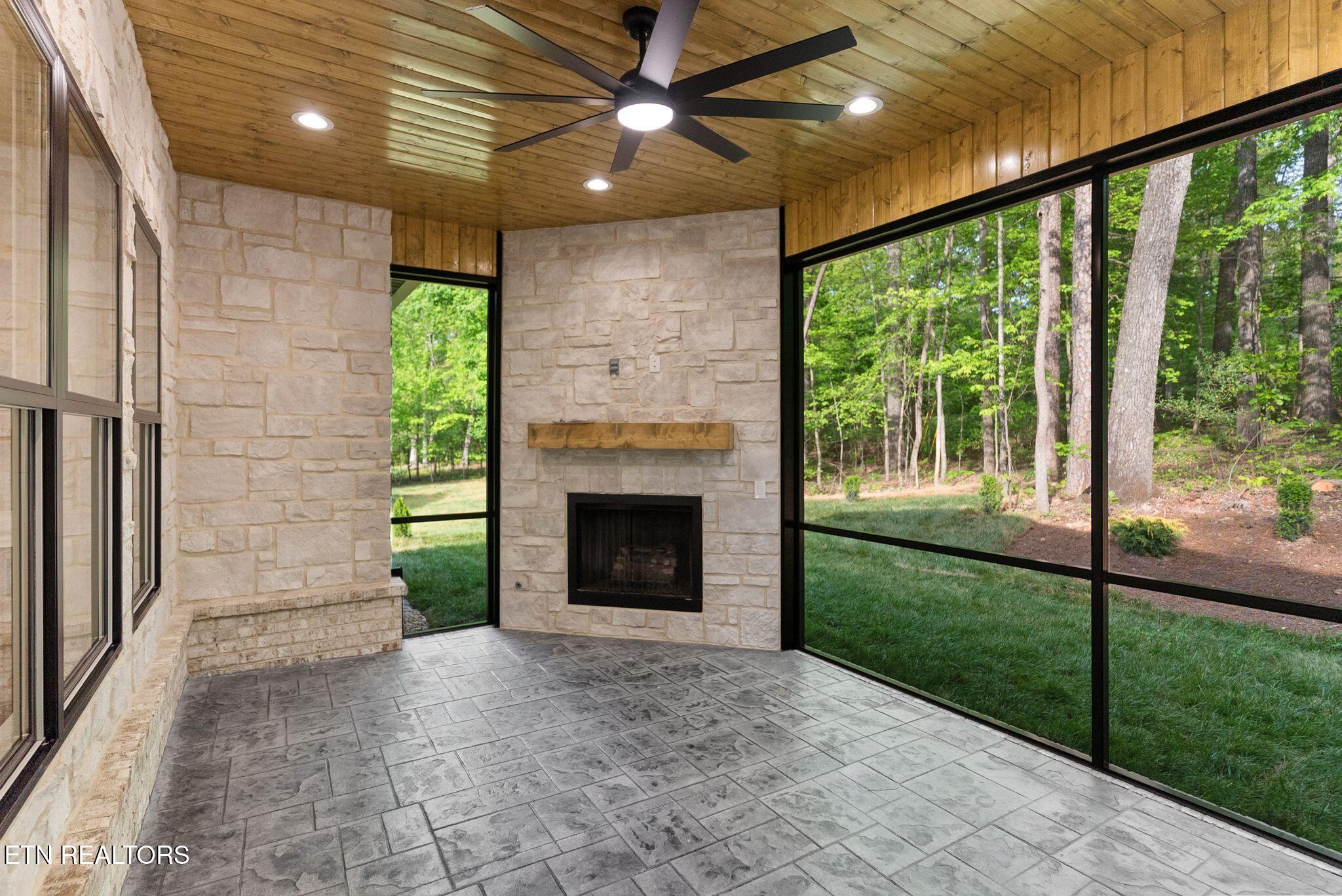 231 Oostanali Way Loudon TN 37774