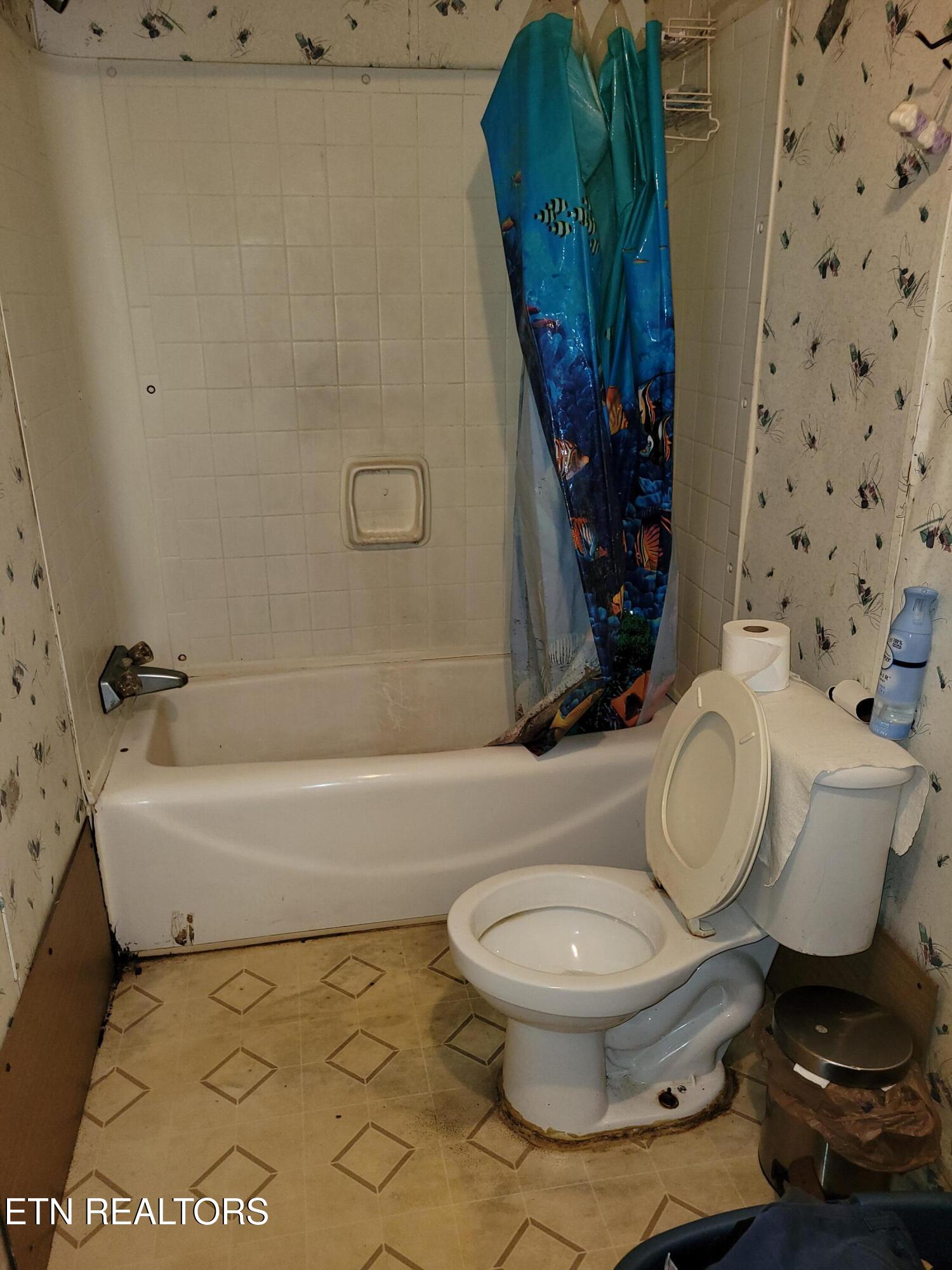 1718 Connecticut Avenue Knoxville TN 37921