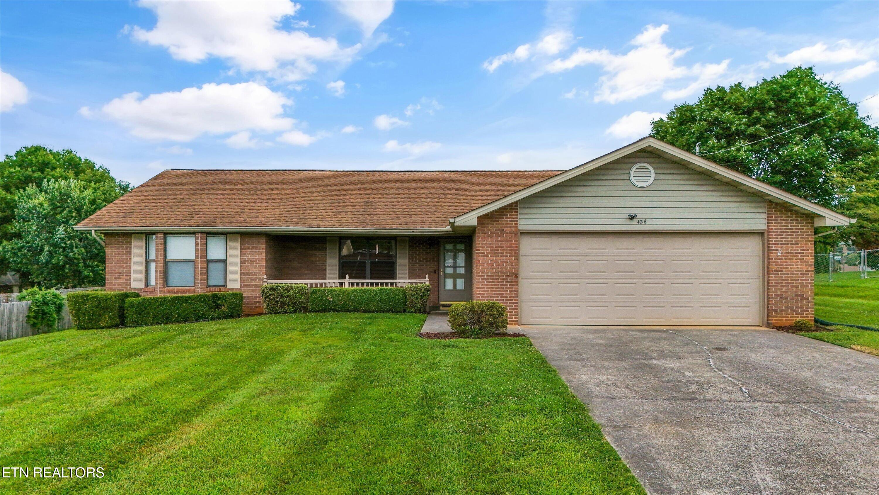 426 Woods View Circle Kodak TN 37764