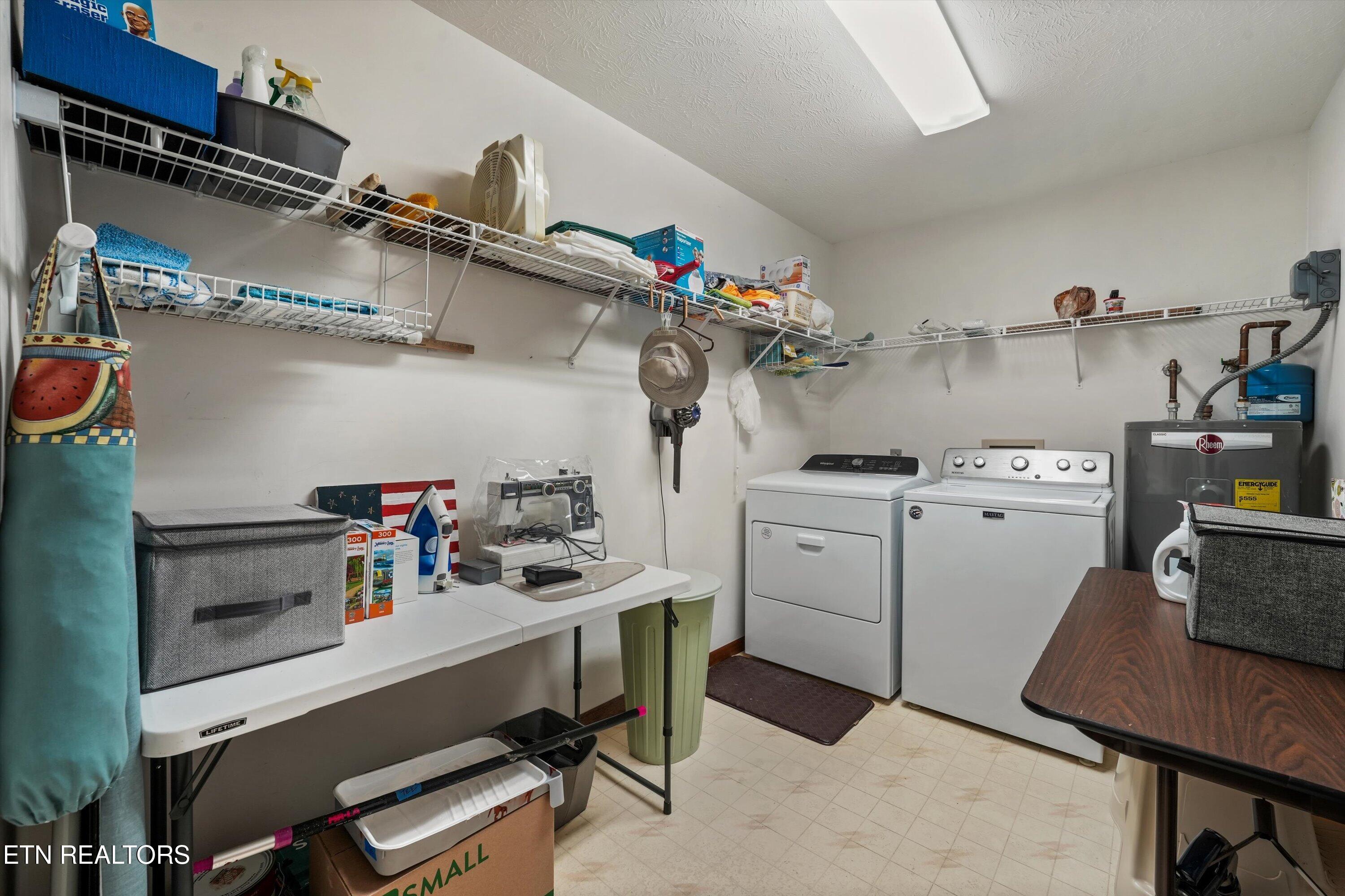 426 Woods View Circle Kodak TN 37764