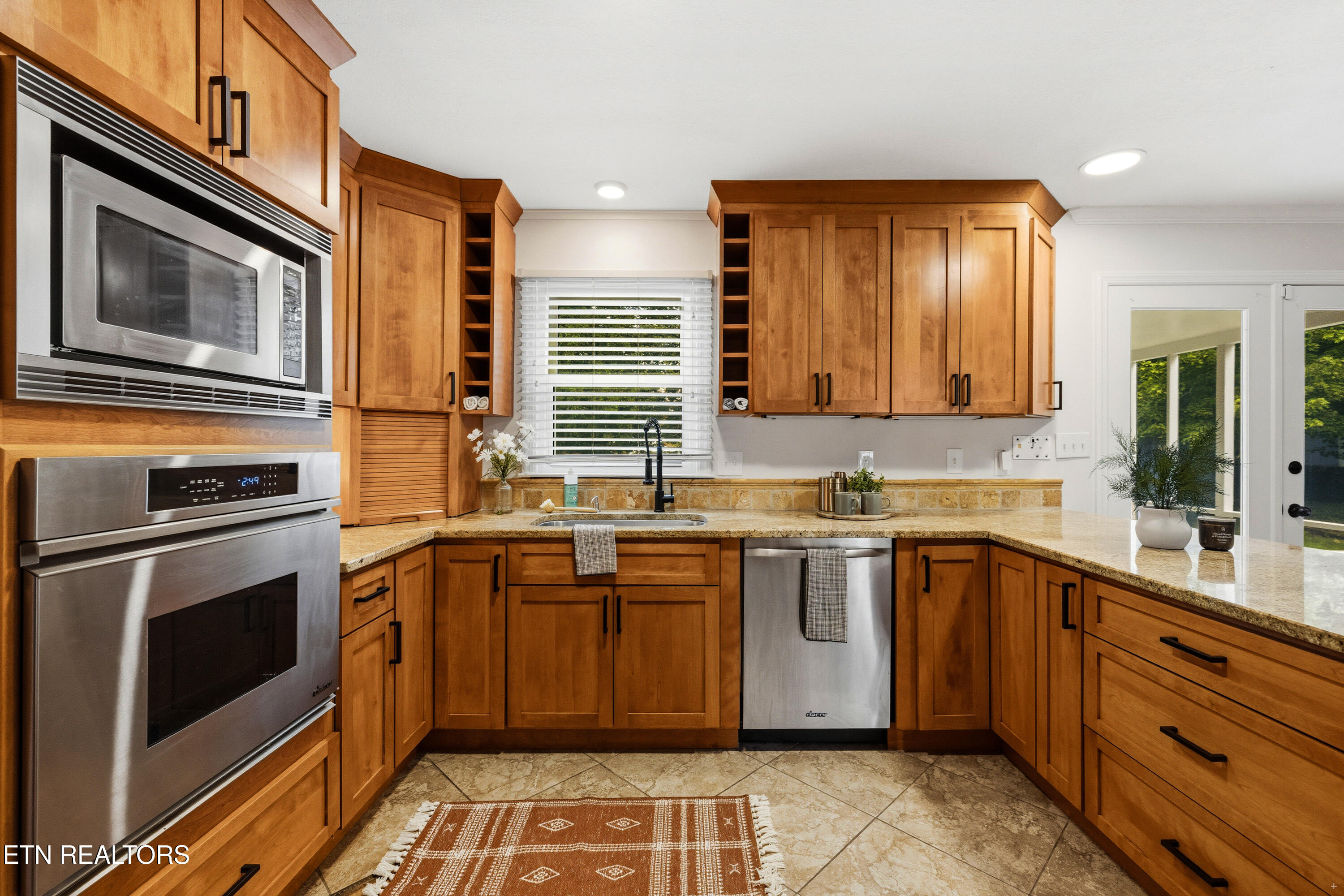 728 Woodchase Drive Knoxville TN 37934