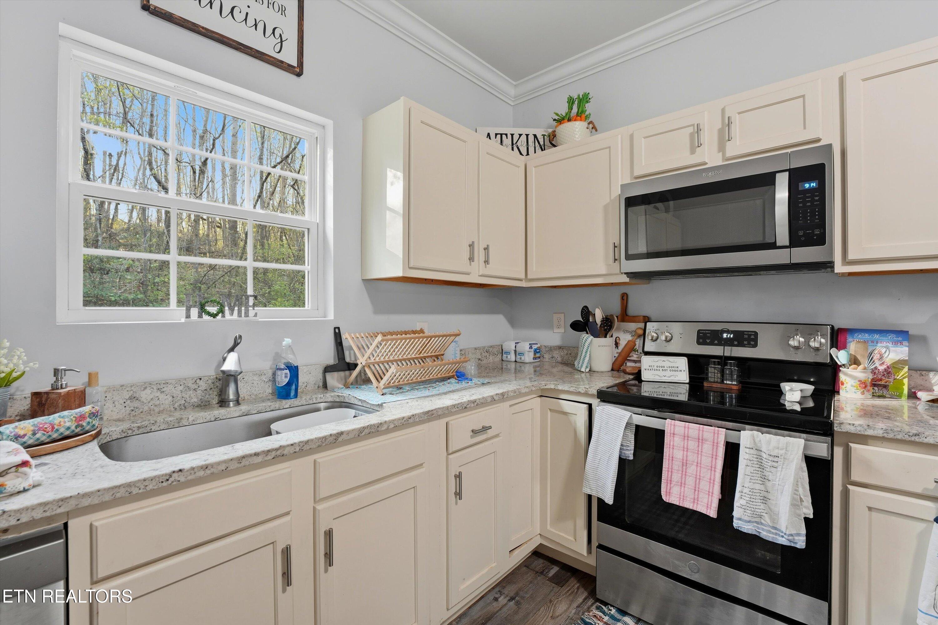 733 Dogwood Drive Madisonville TN 37354