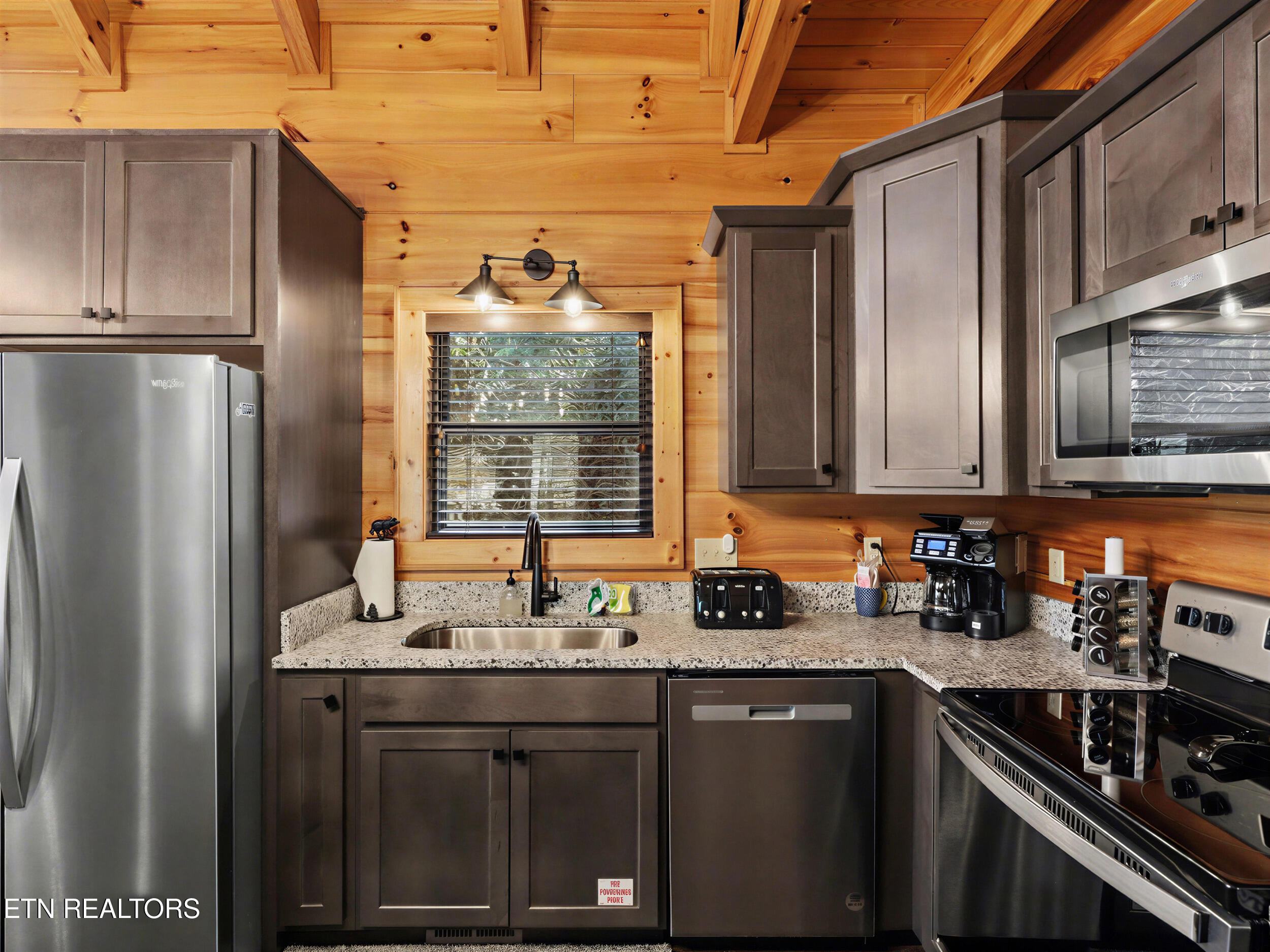 2673 Cedar Falls Way Sevierville TN 37862