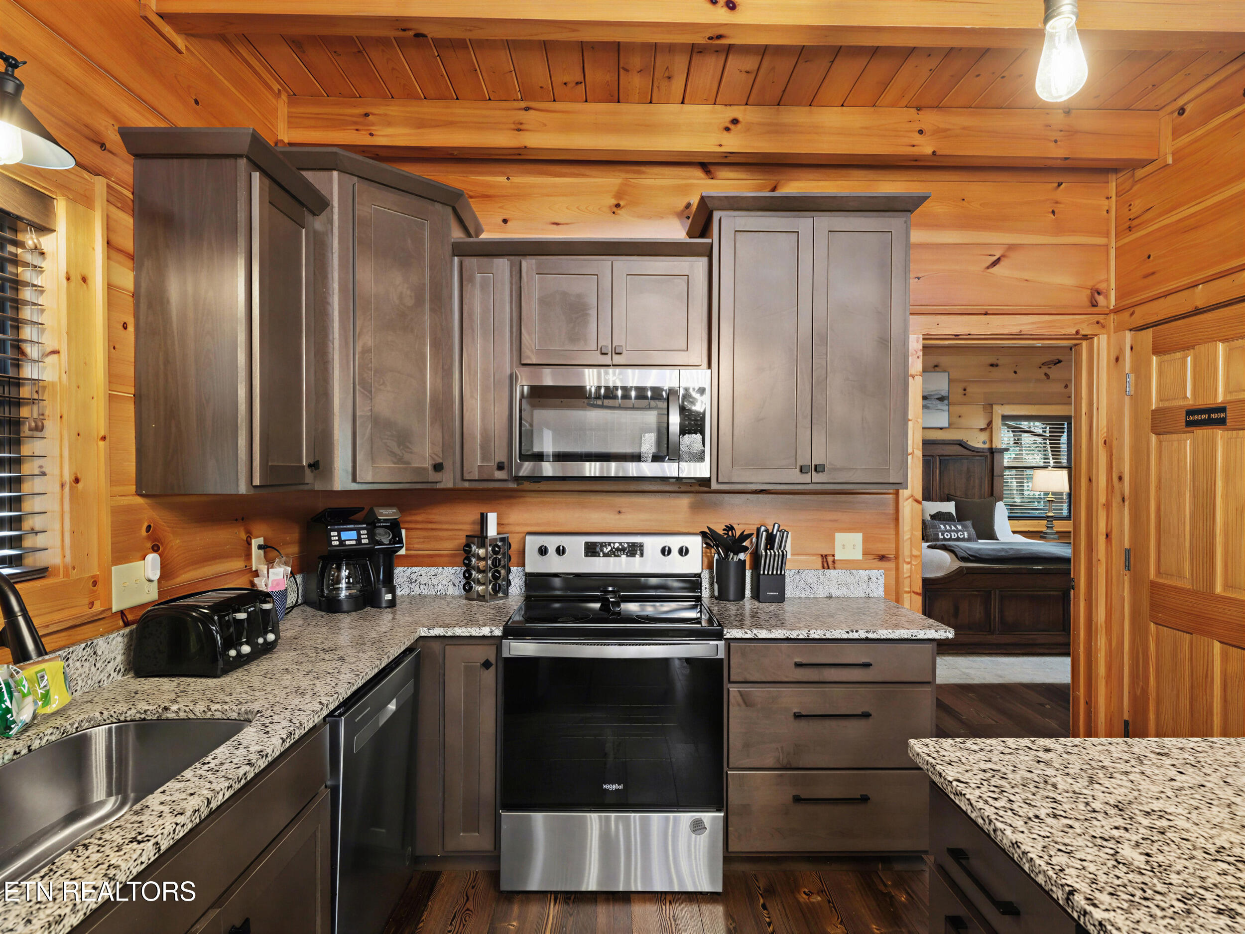2673 Cedar Falls Way Sevierville TN 37862