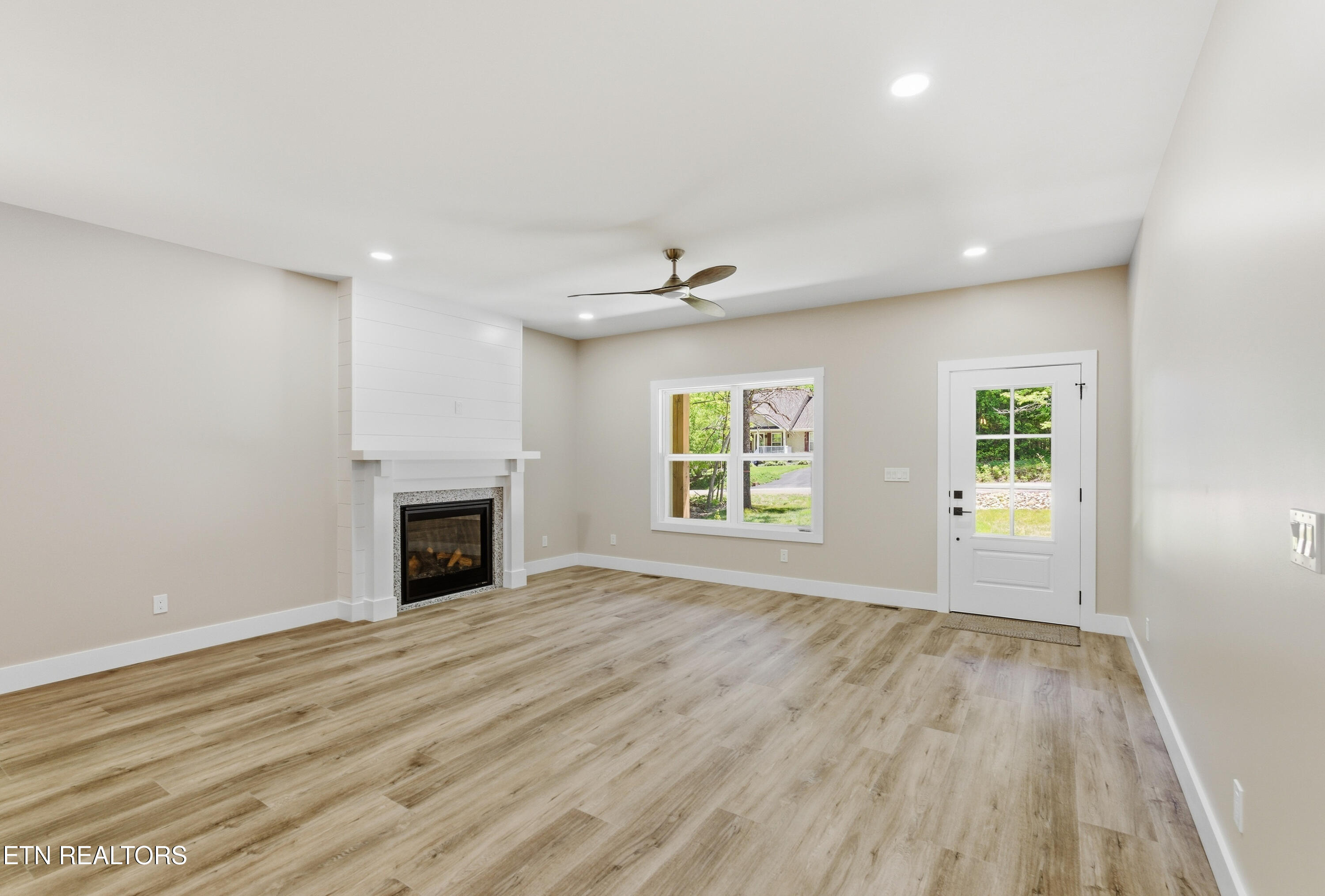 172 Hawes Circle Crossville TN 38558