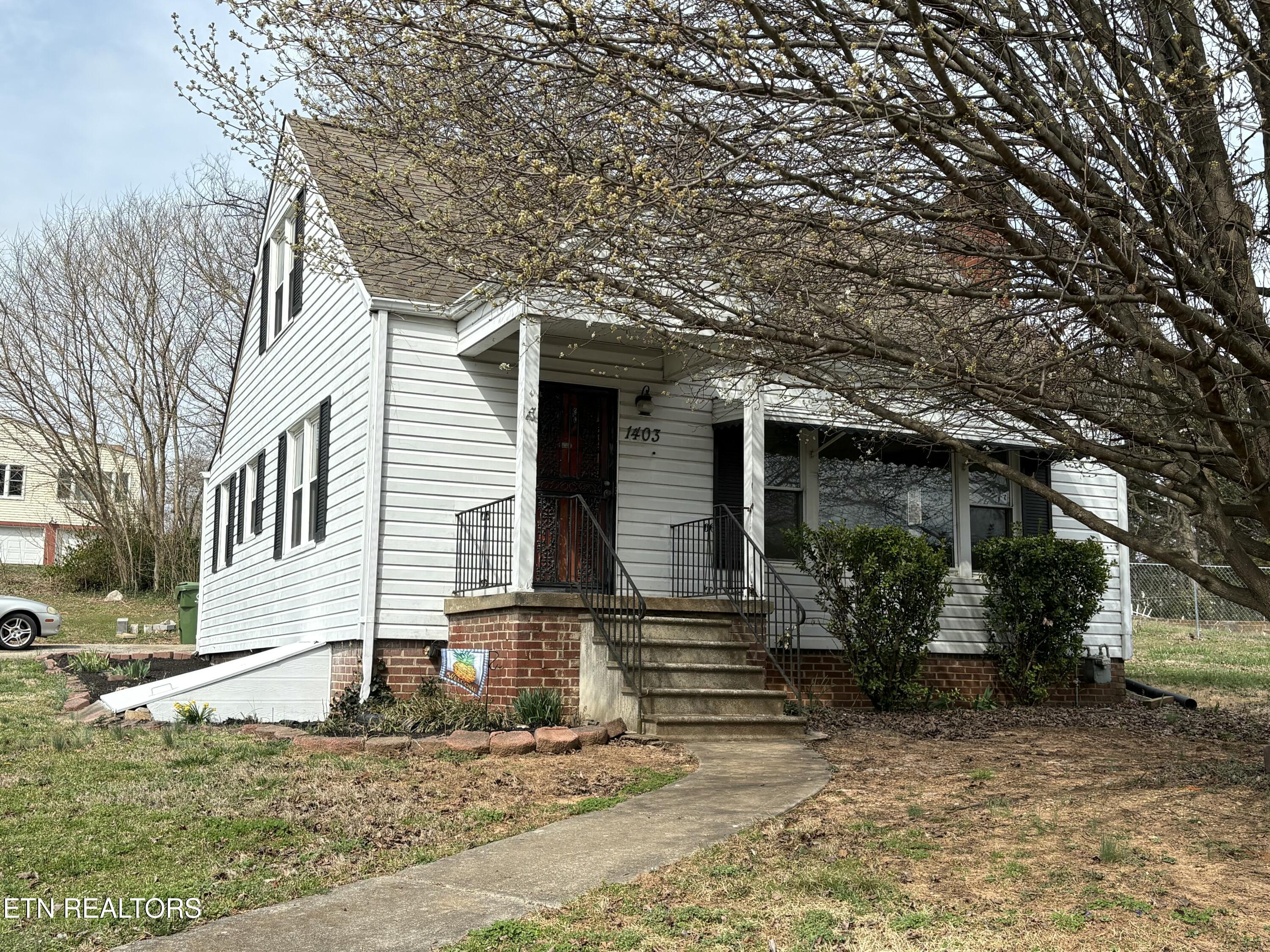 1403 Everett Avenue Maryville TN 37804