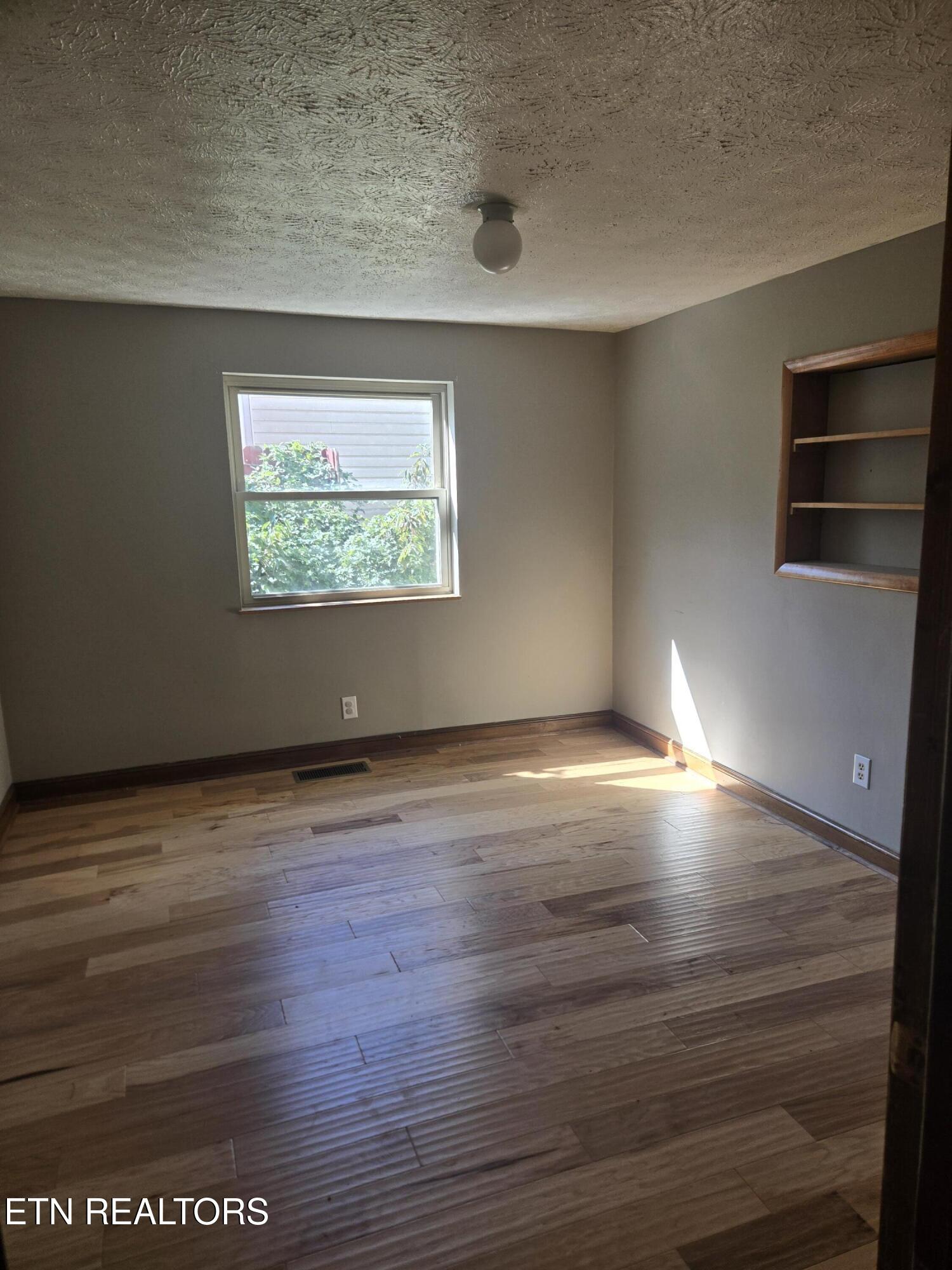 212 Oglewood Avenue Knoxville TN 37917