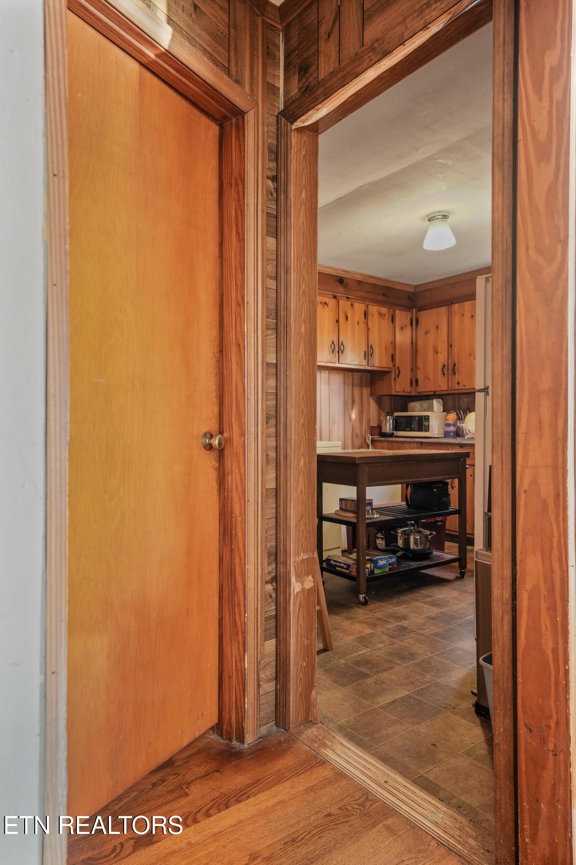 2963 Cecil Avenue Knoxville TN 37917