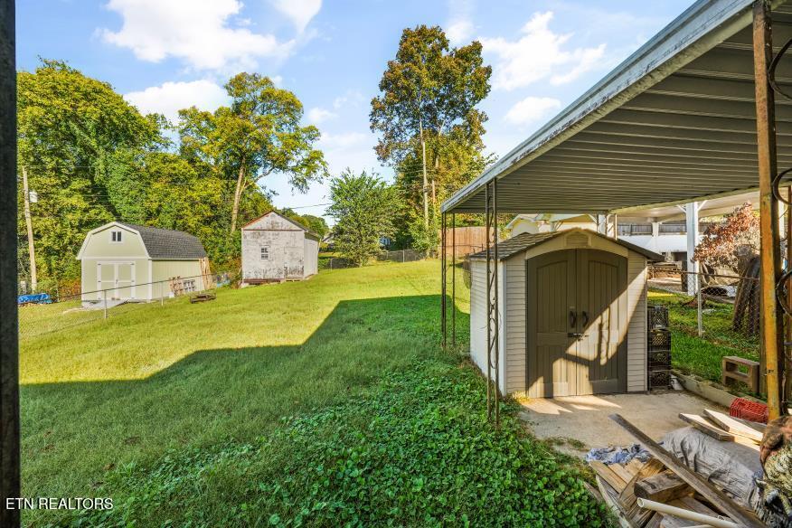 2963 Cecil Avenue Knoxville TN 37917