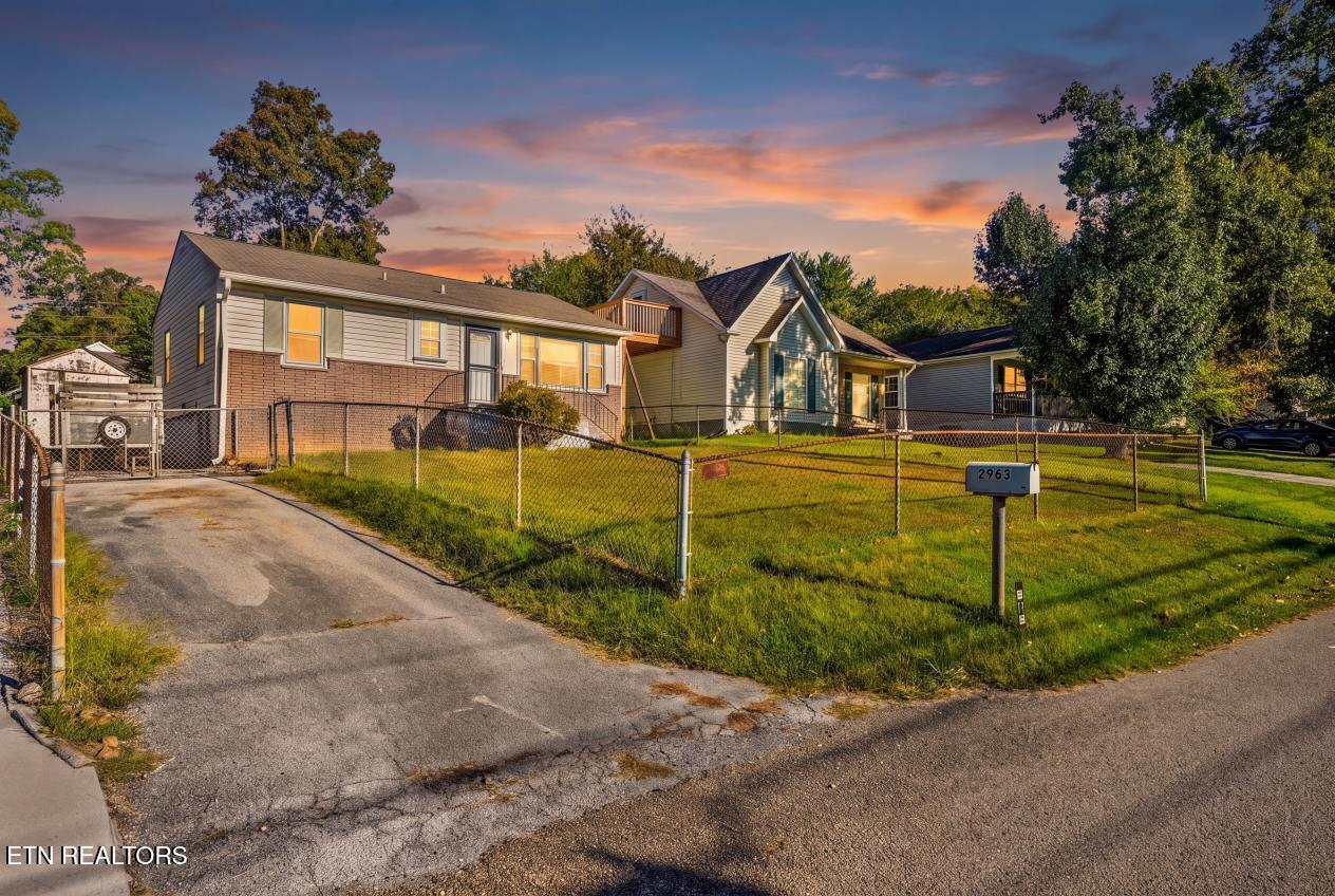 2963 Cecil Avenue Knoxville TN 37917