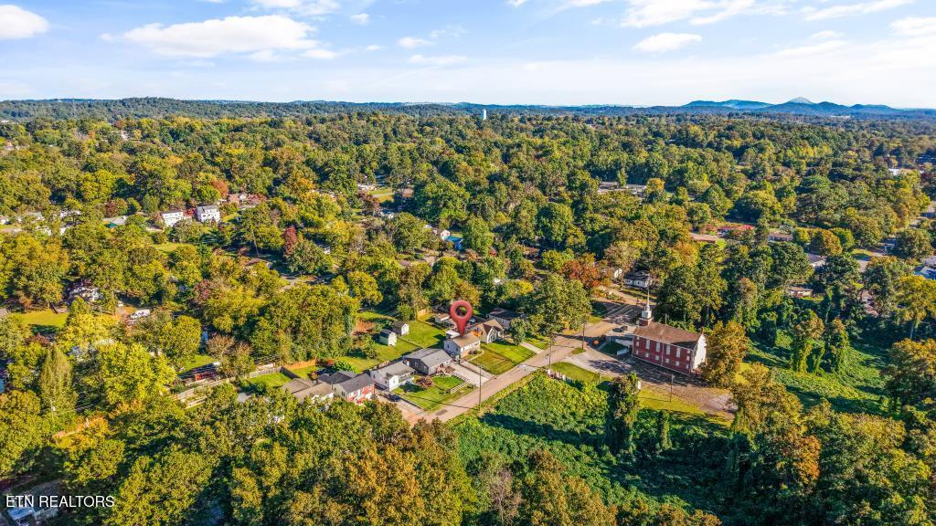 2963 Cecil Avenue Knoxville TN 37917